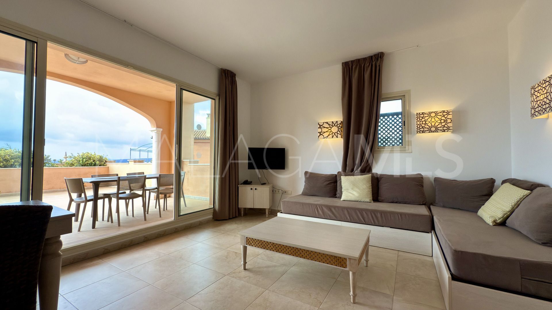 Markplanslägenhet for sale in Bahia de las Rocas