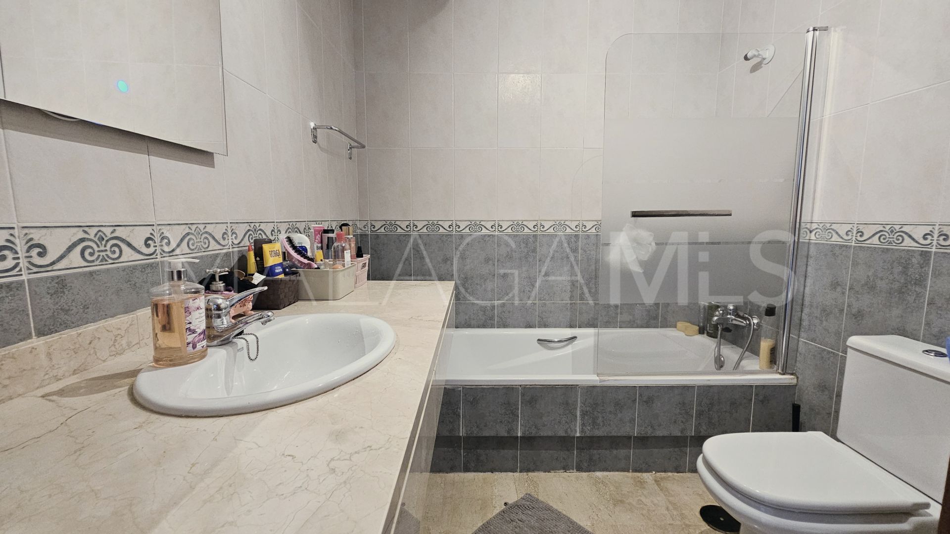 Zweistöckiges penthouse for sale in La Duquesa