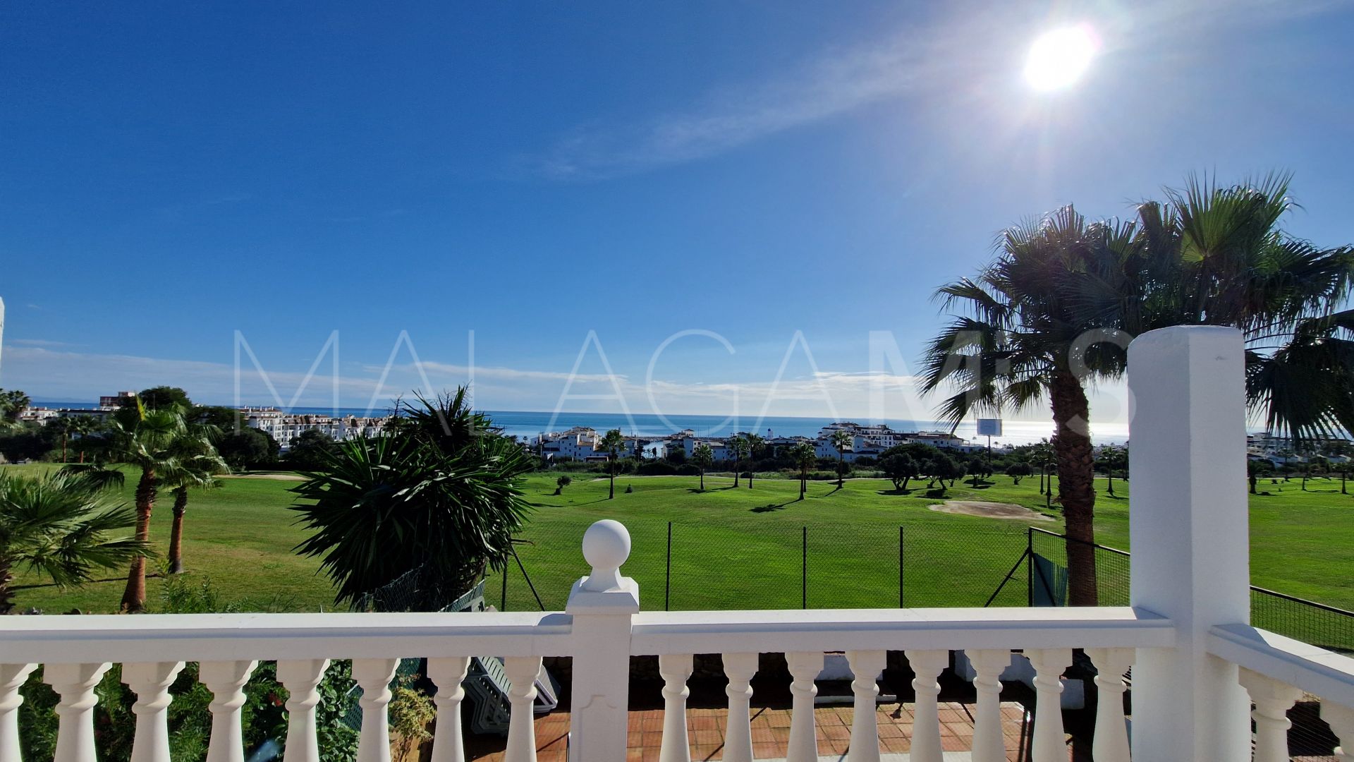 Buy town house in La Duquesa Golf with 3 bedrooms