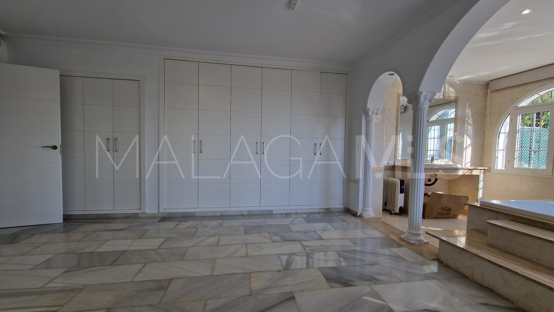 Buy town house in La Duquesa Golf with 3 bedrooms