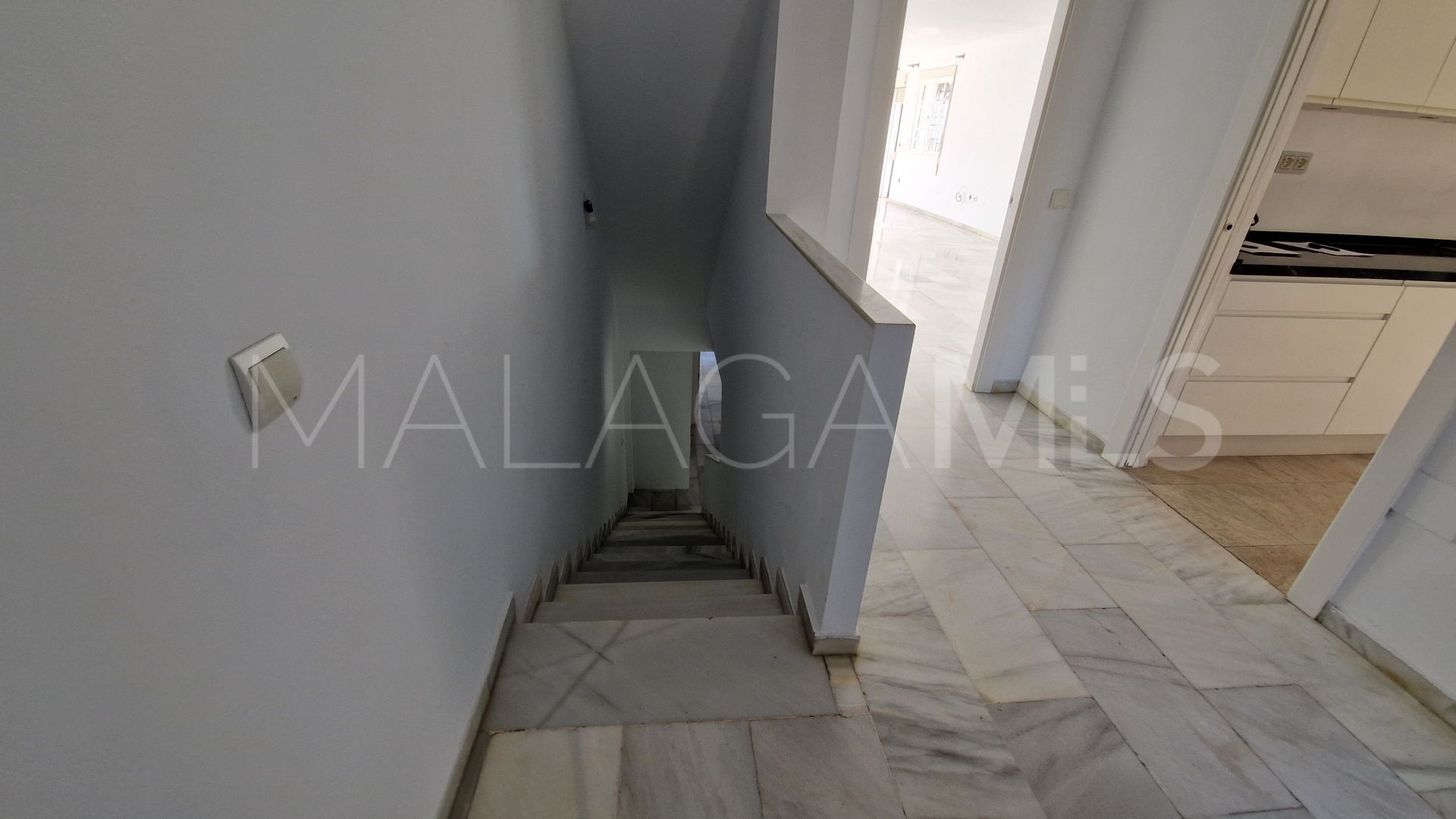 Buy town house in La Duquesa Golf with 3 bedrooms