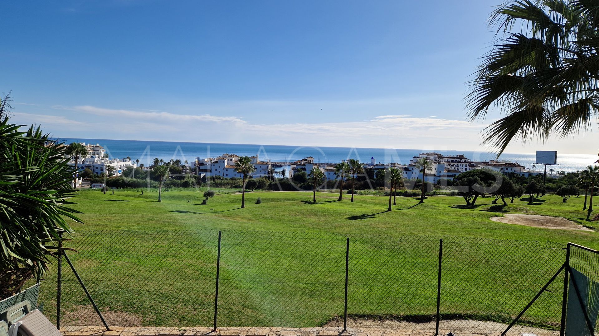 Buy town house in La Duquesa Golf with 3 bedrooms