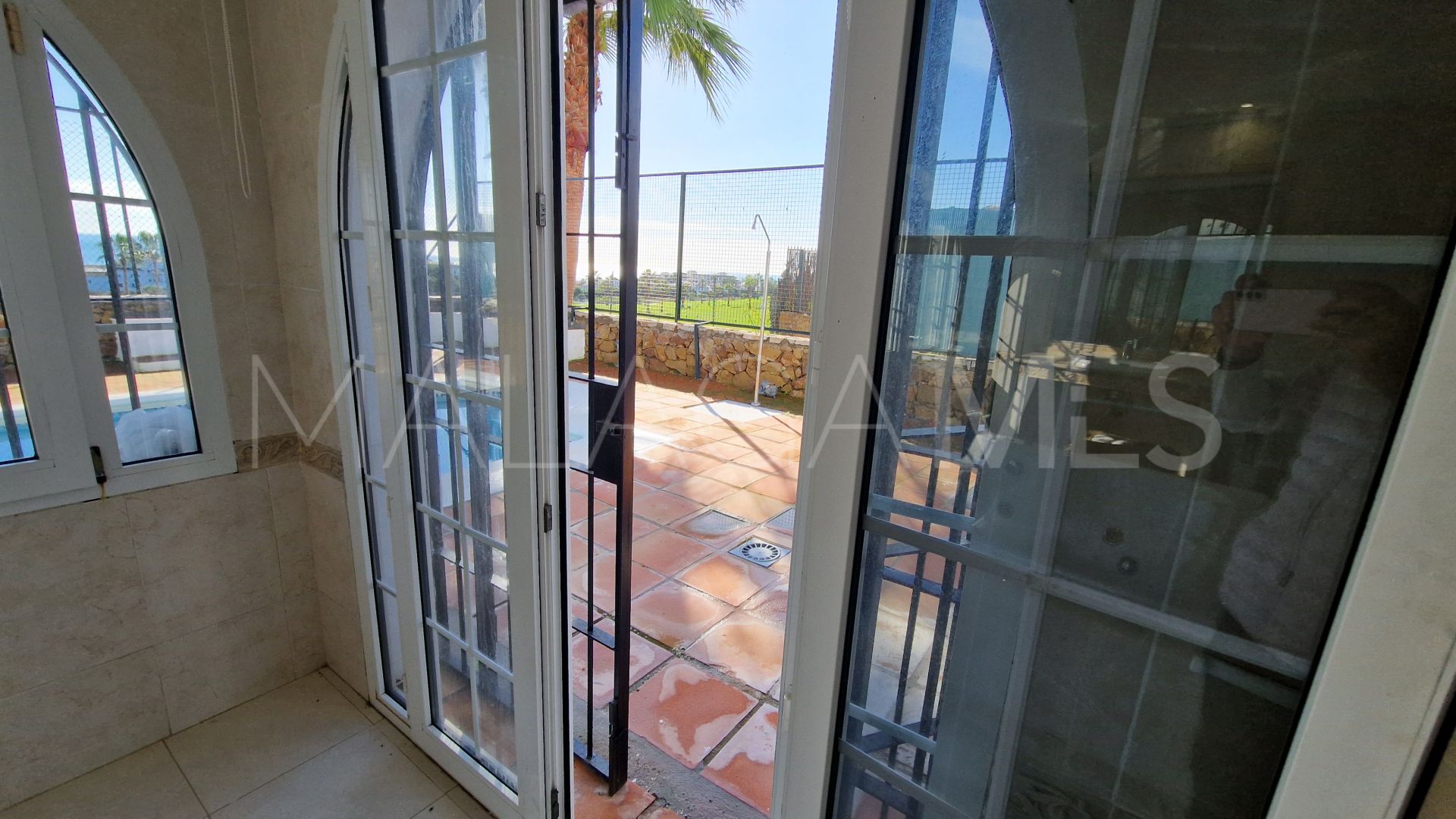 Buy town house in La Duquesa Golf with 3 bedrooms