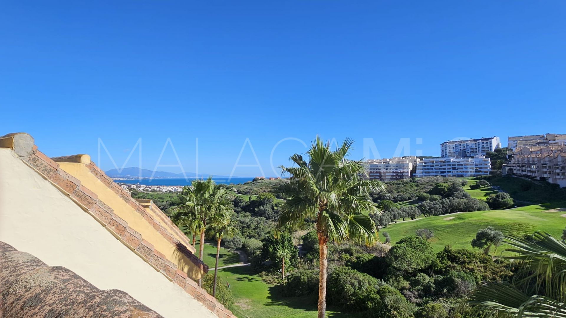 For sale 2 bedrooms penthouse in Duquesa Village