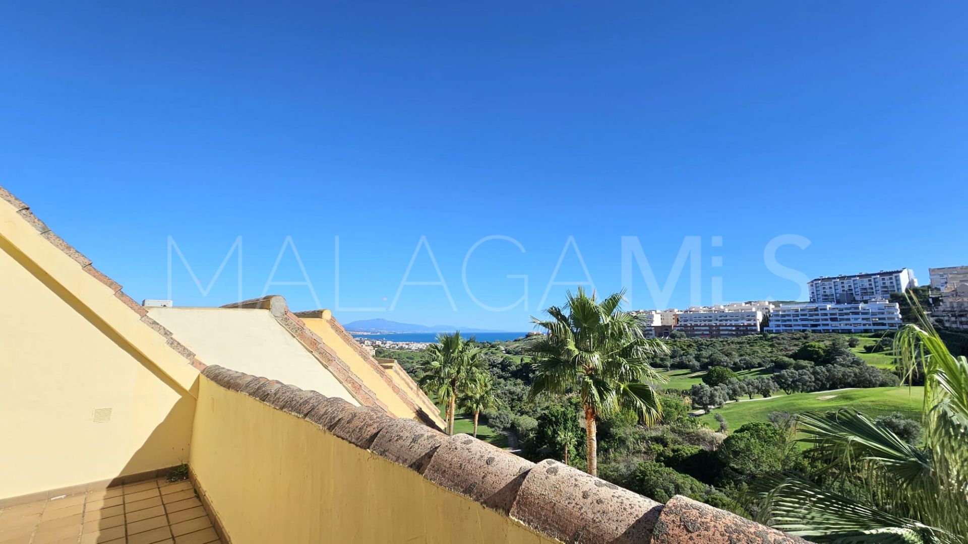 For sale 2 bedrooms penthouse in Duquesa Village