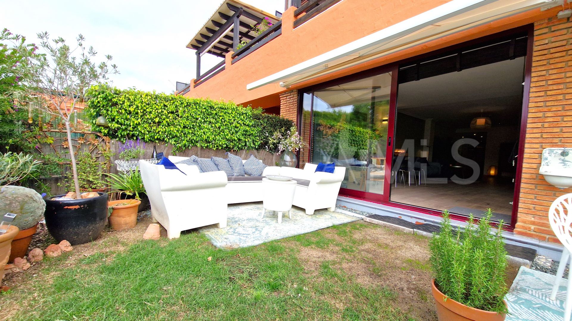 Erdgeschosswohnung for sale in Casares Golf