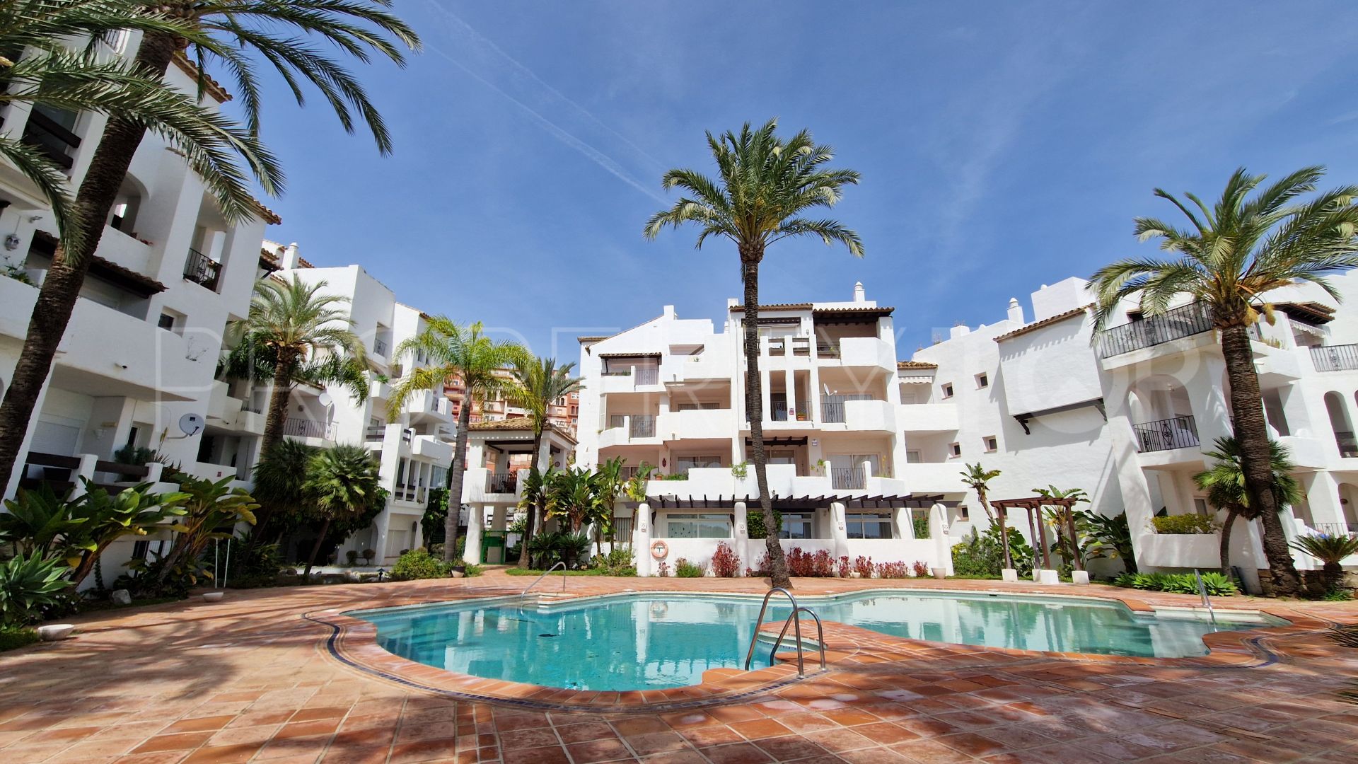 Apartment in La Duquesa 3BR, 3BA, 180m², €420k