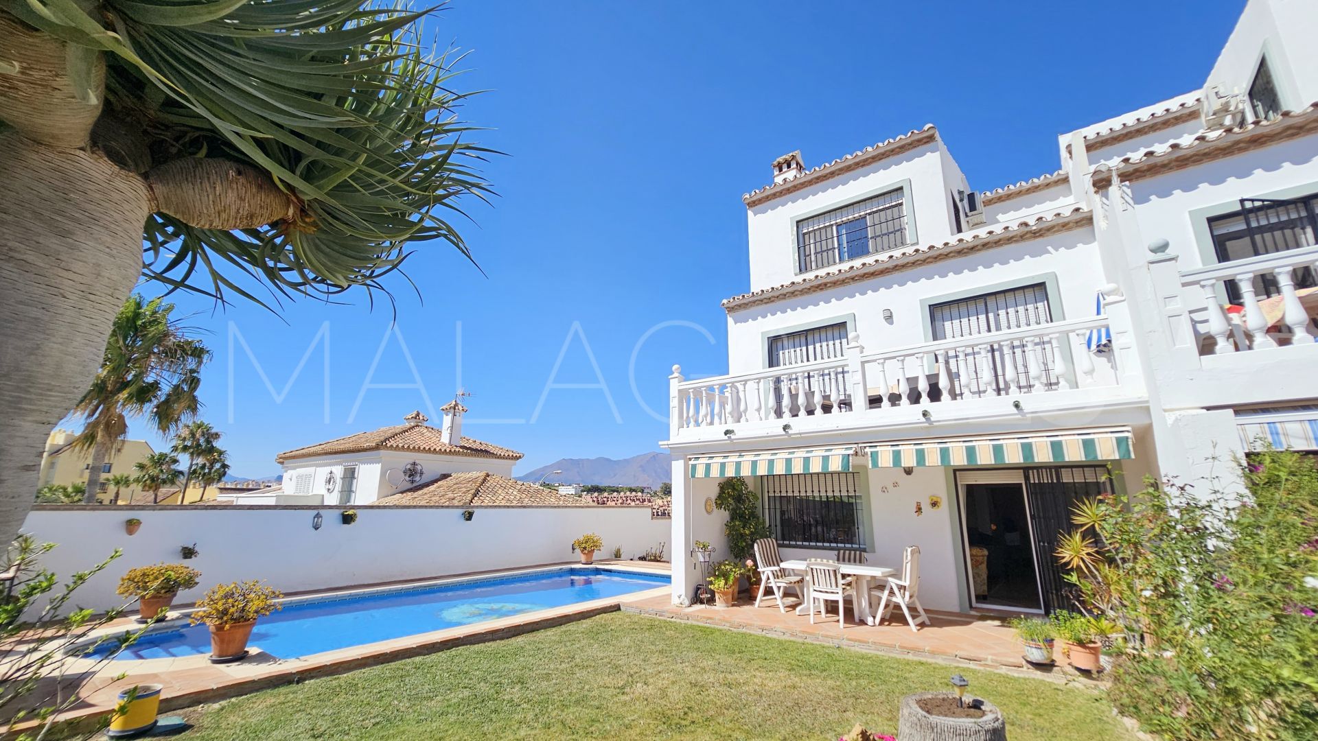 Parvilla for sale in La Duquesa Golf