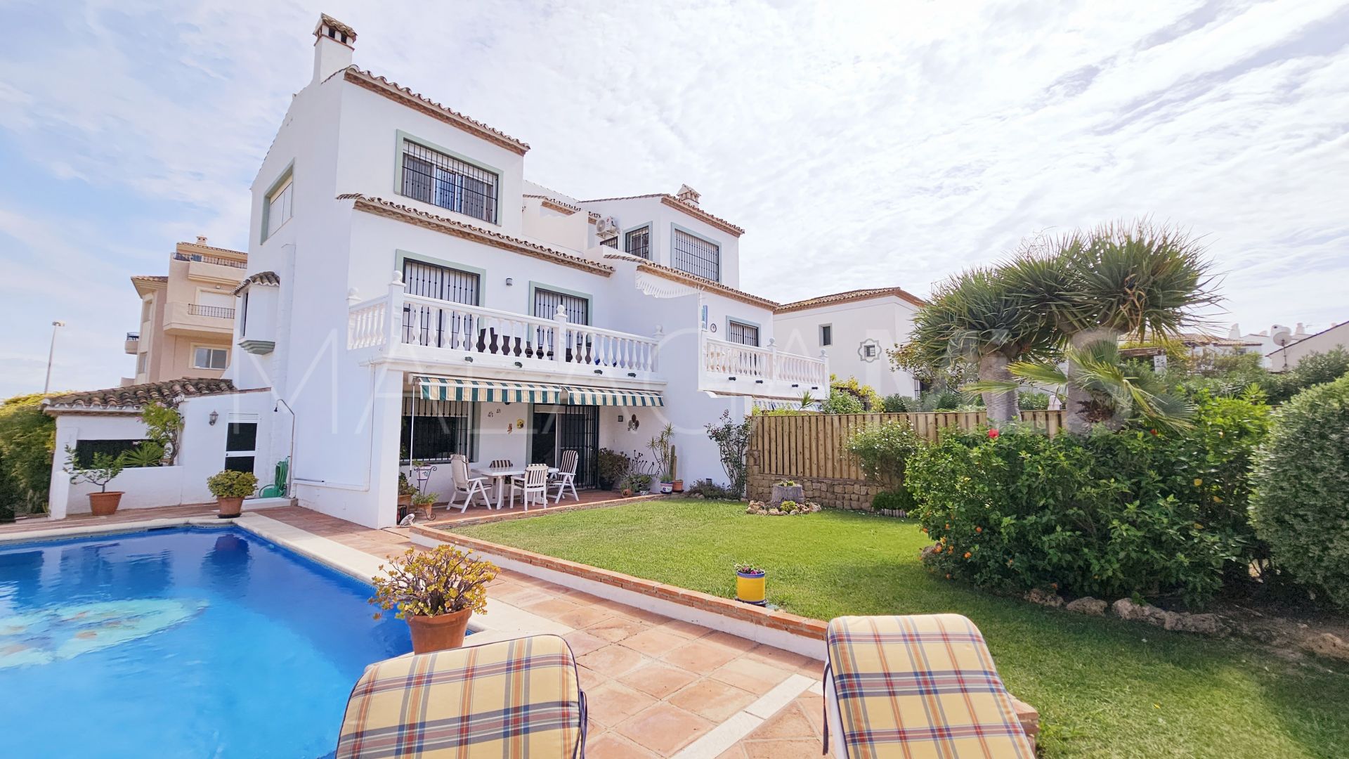 Parvilla for sale in La Duquesa Golf