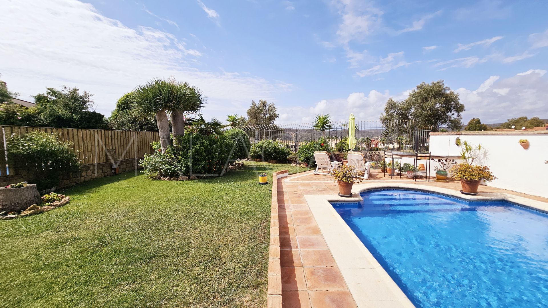 Parvilla for sale in La Duquesa Golf