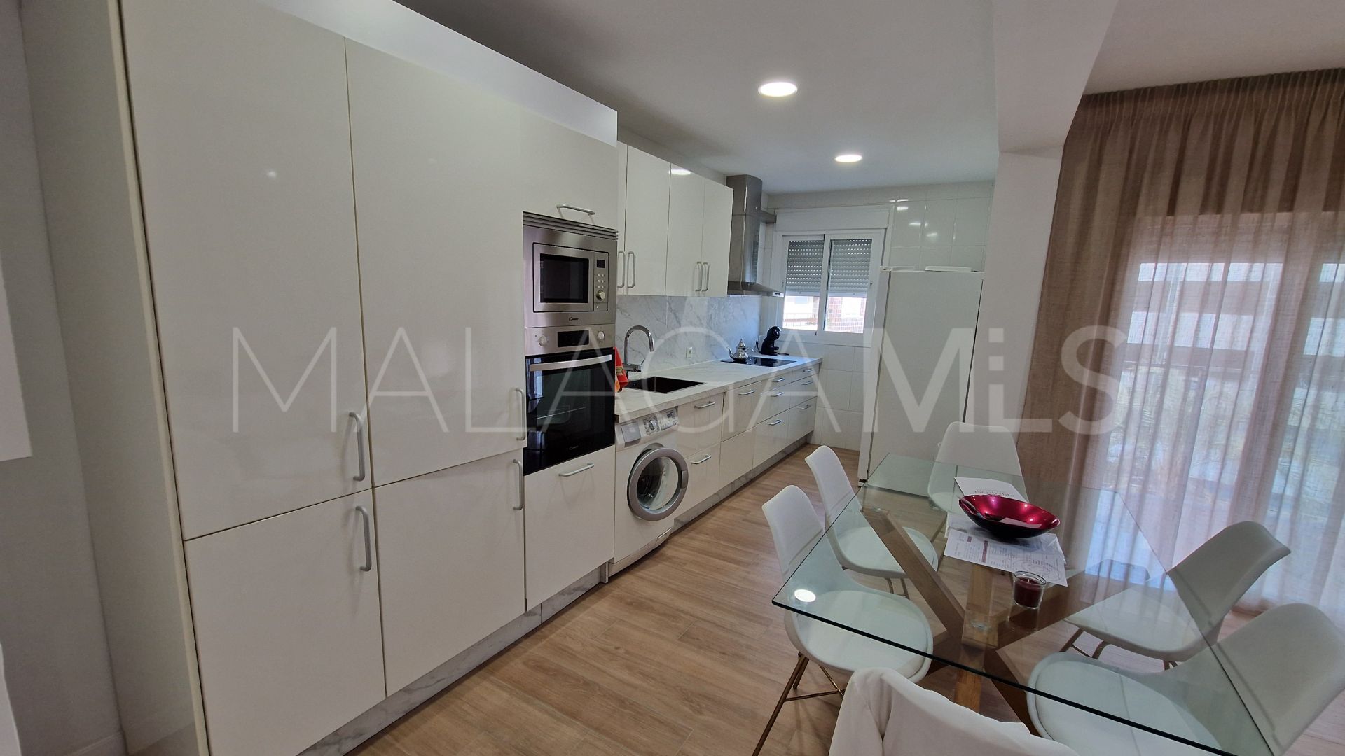 Estepona Centro, apartamento for sale de 3 bedrooms