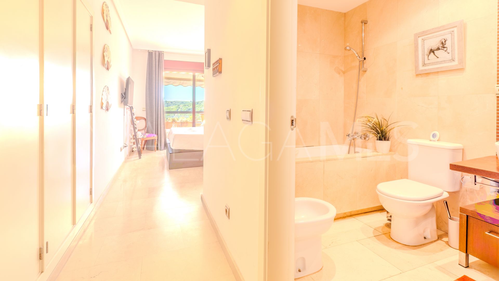 Lägenhet for sale in Casares Golf