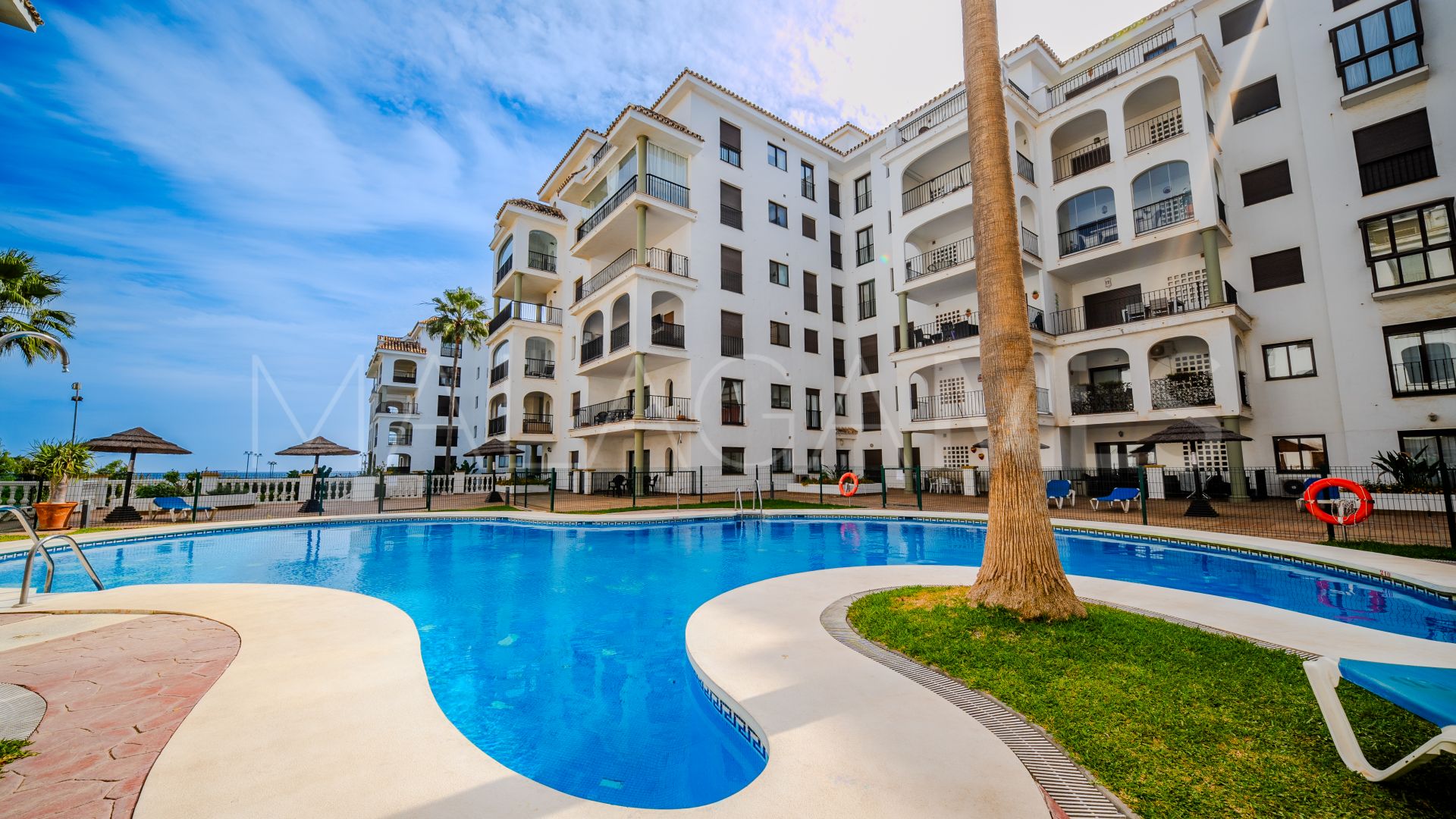 Puerto La Duquesa, Ático for sale with 2 bedrooms
