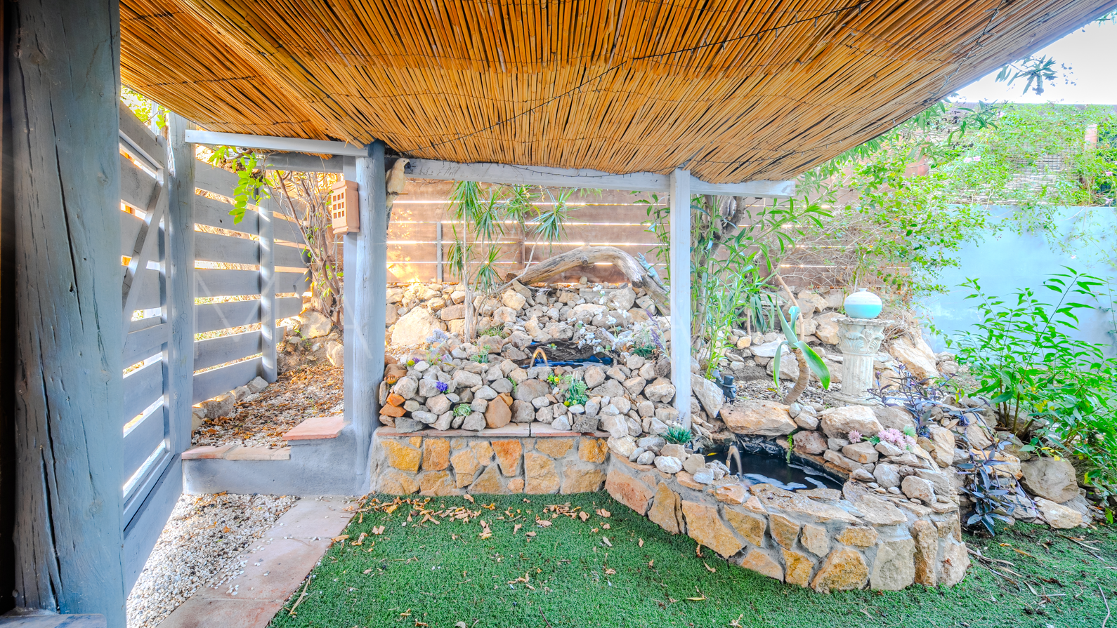 5 bedrooms villa in Estepona Golf for sale