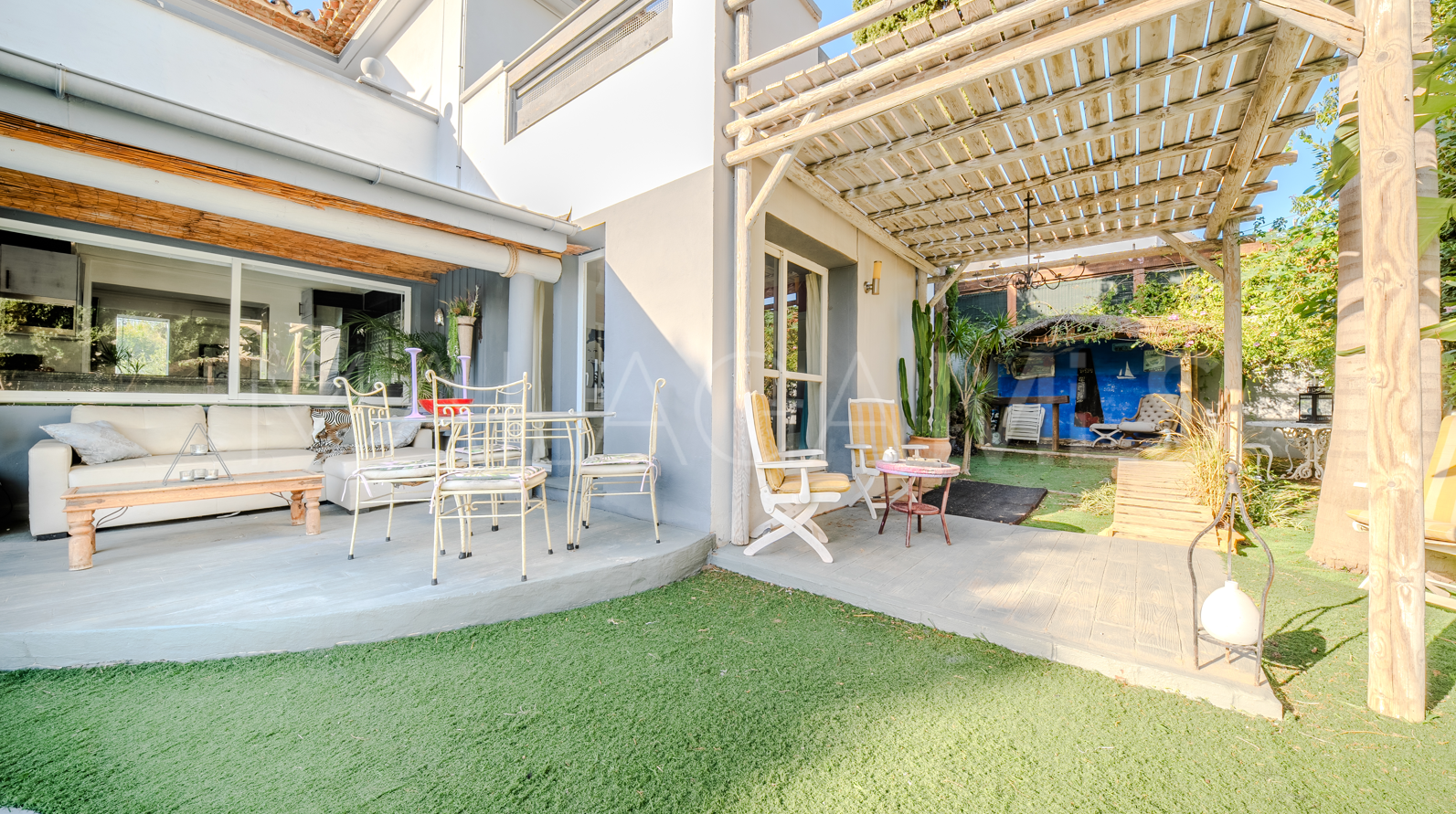 5 bedrooms villa in Estepona Golf for sale