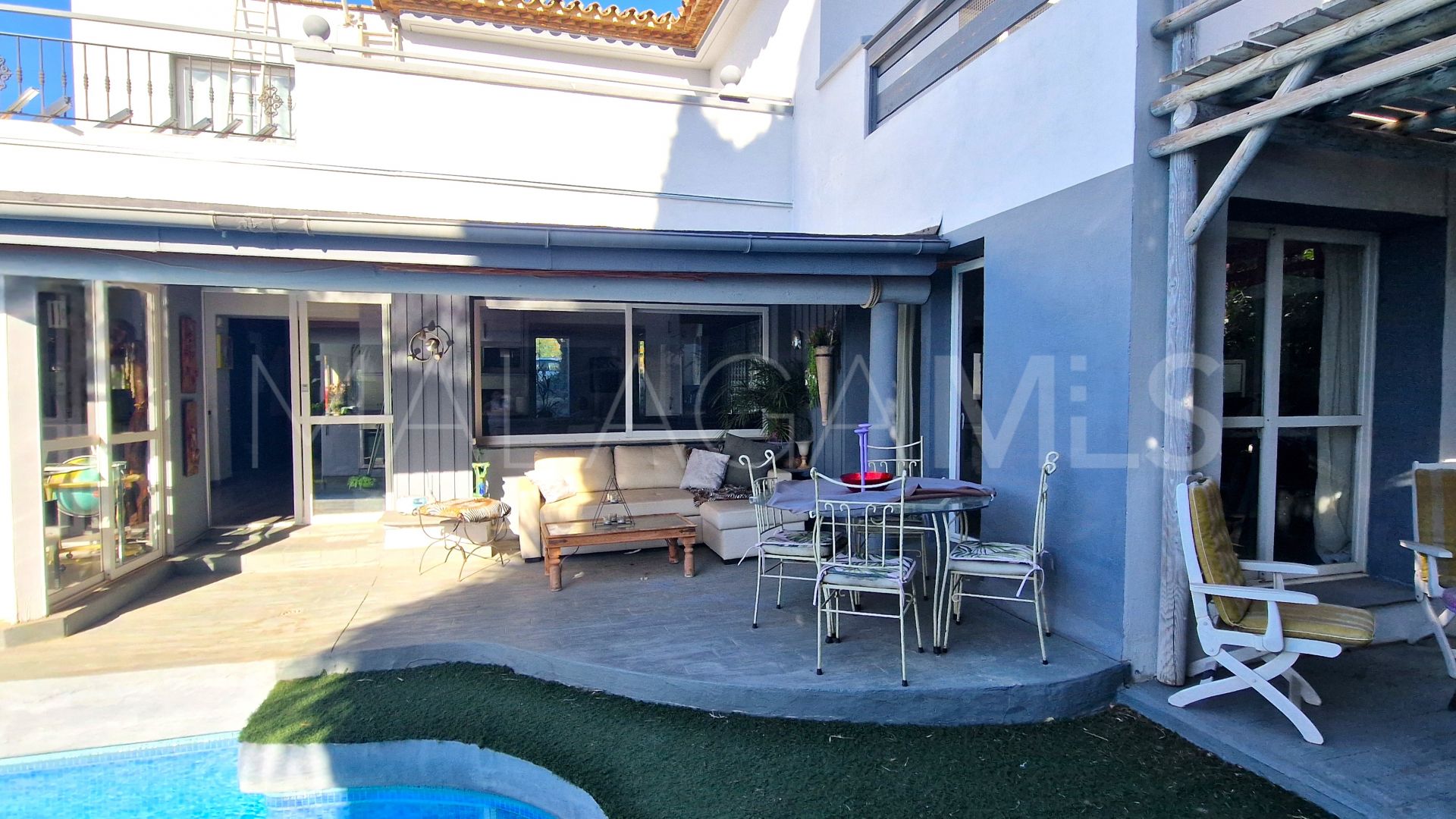 Villa for sale in Estepona Golf