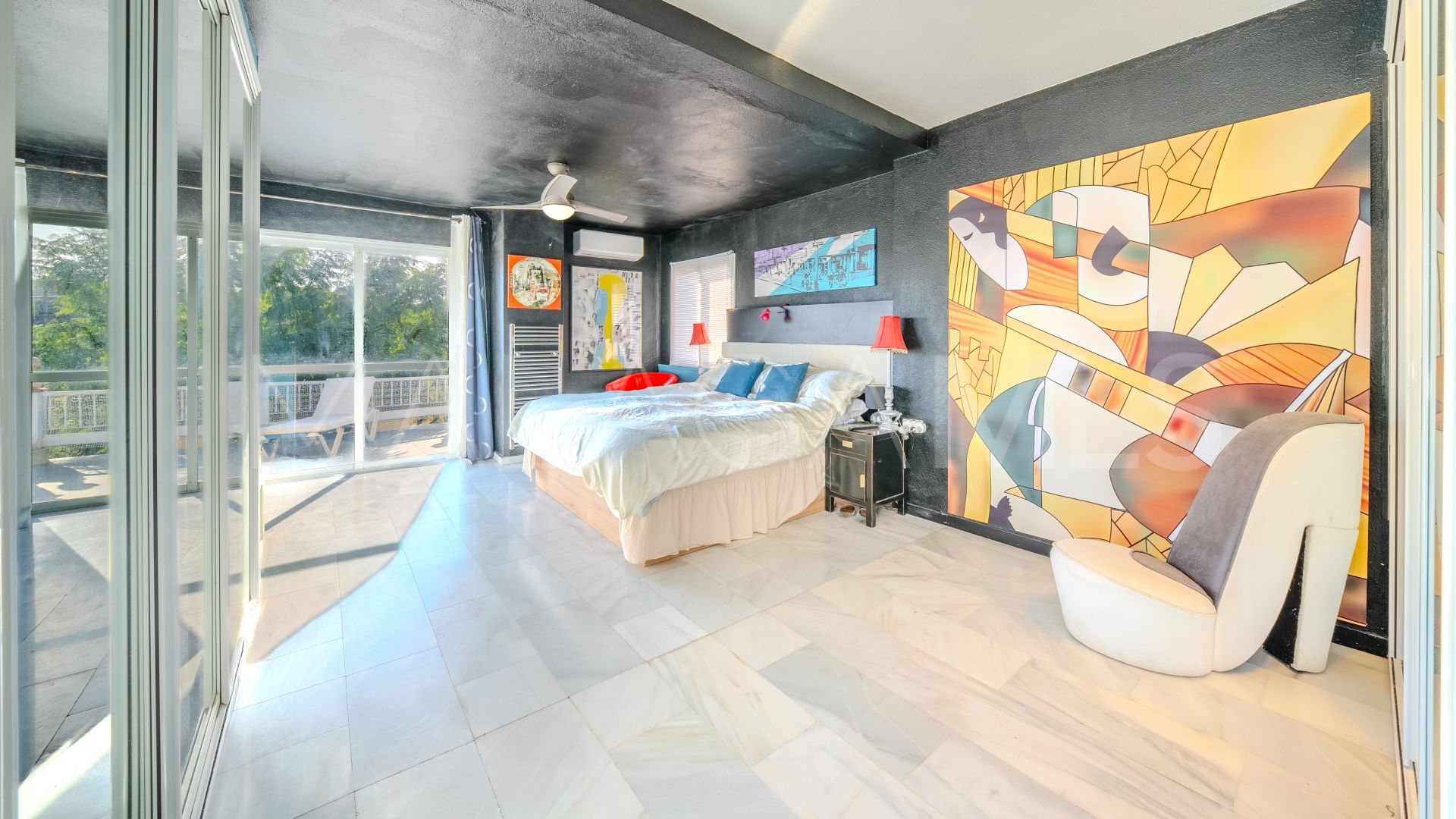 5 bedrooms villa in Estepona Golf for sale