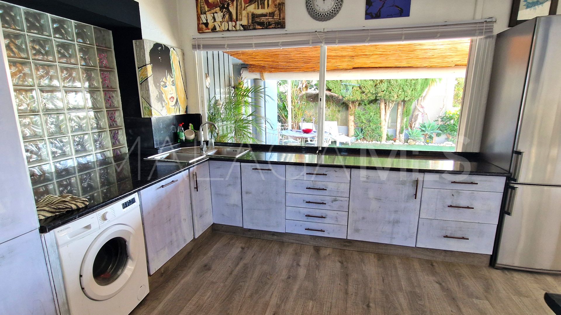 Villa for sale in Estepona Golf