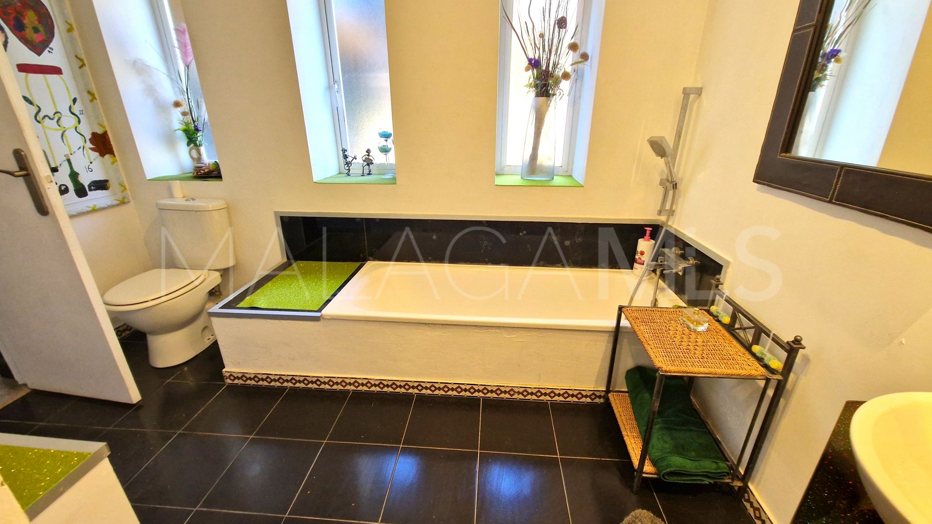 Villa for sale in Estepona Golf