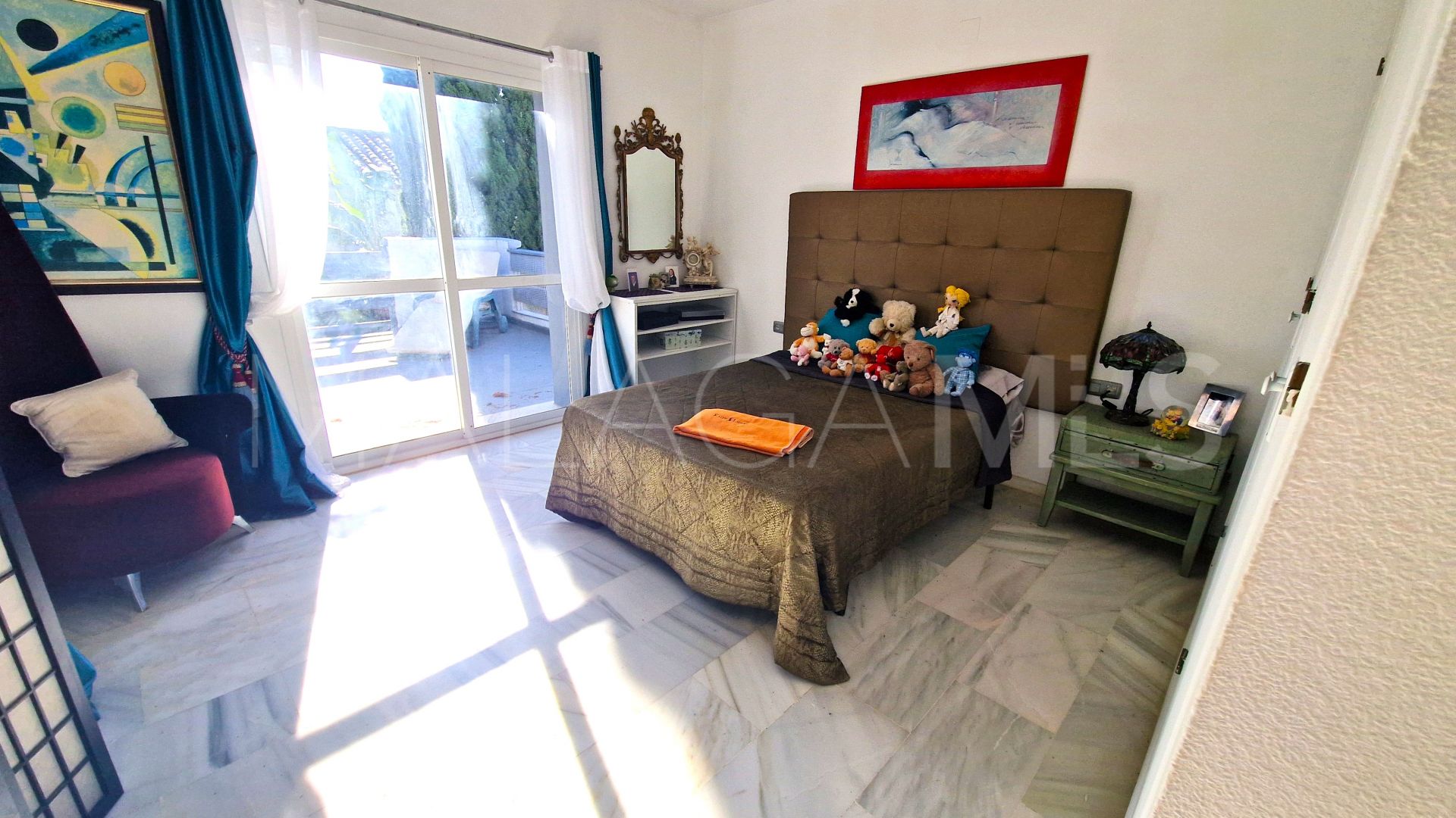 Villa for sale in Estepona Golf