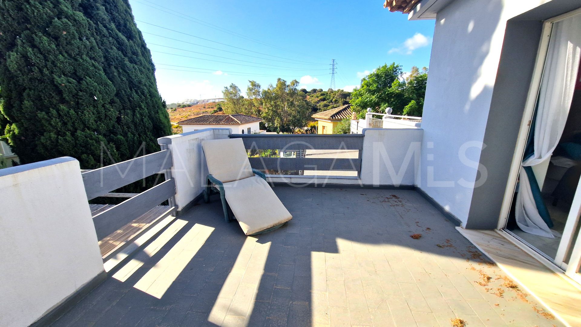 Villa for sale in Estepona Golf