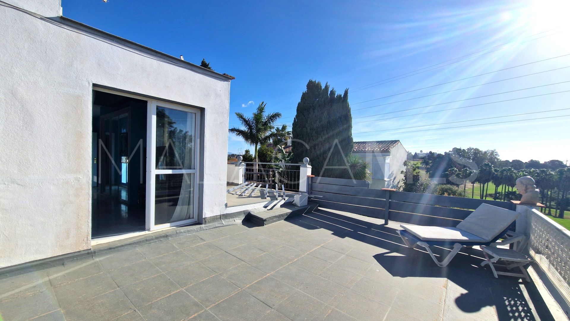 Villa for sale in Estepona Golf