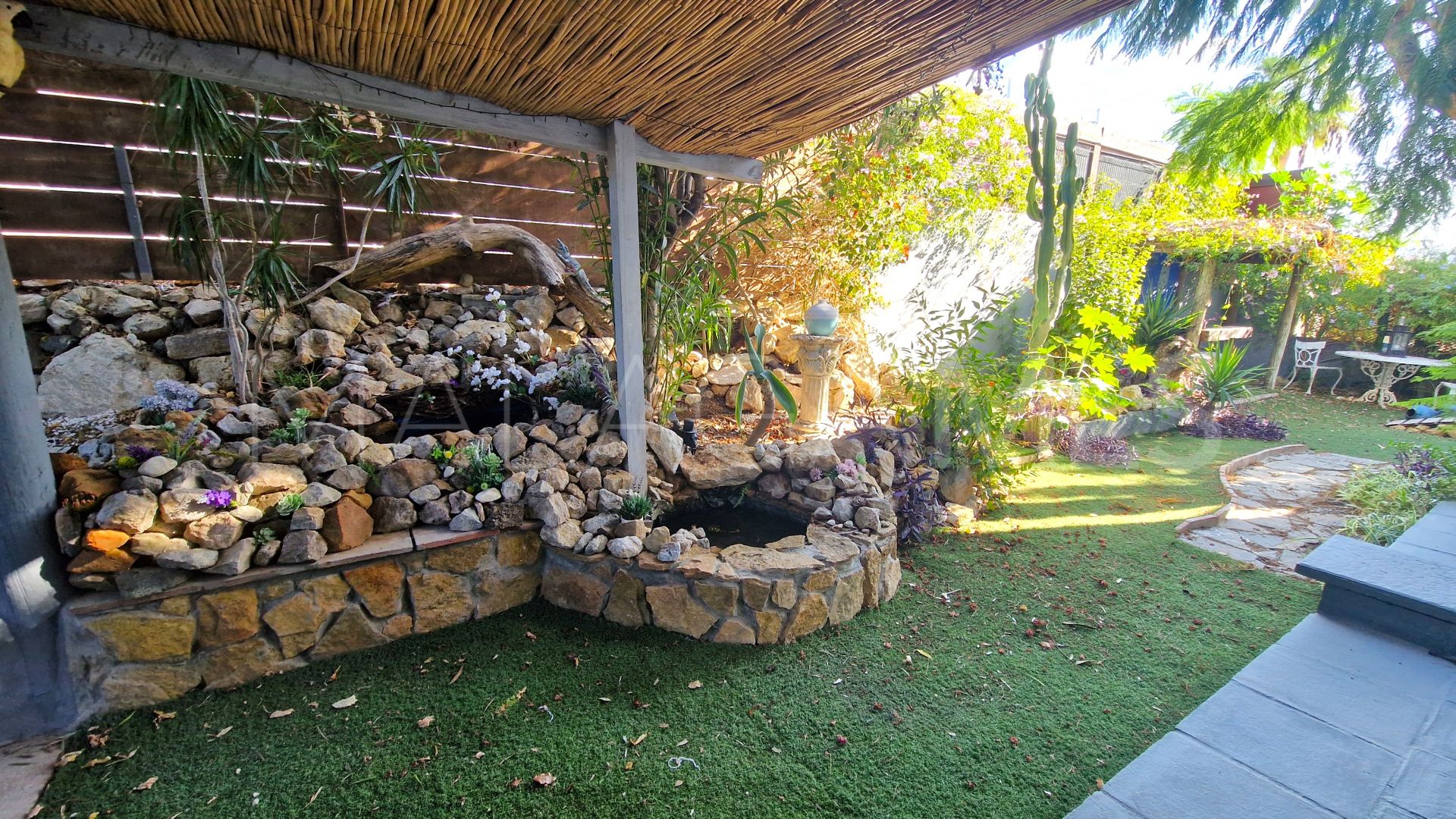 Villa for sale in Estepona Golf