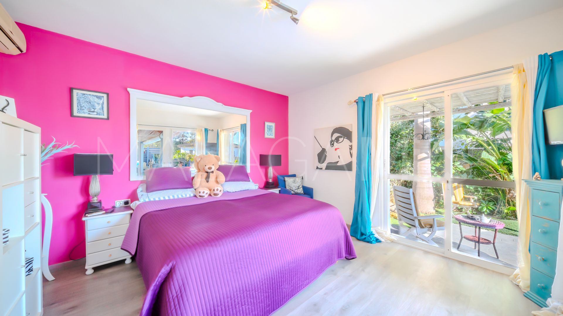 5 bedrooms villa in Estepona Golf for sale