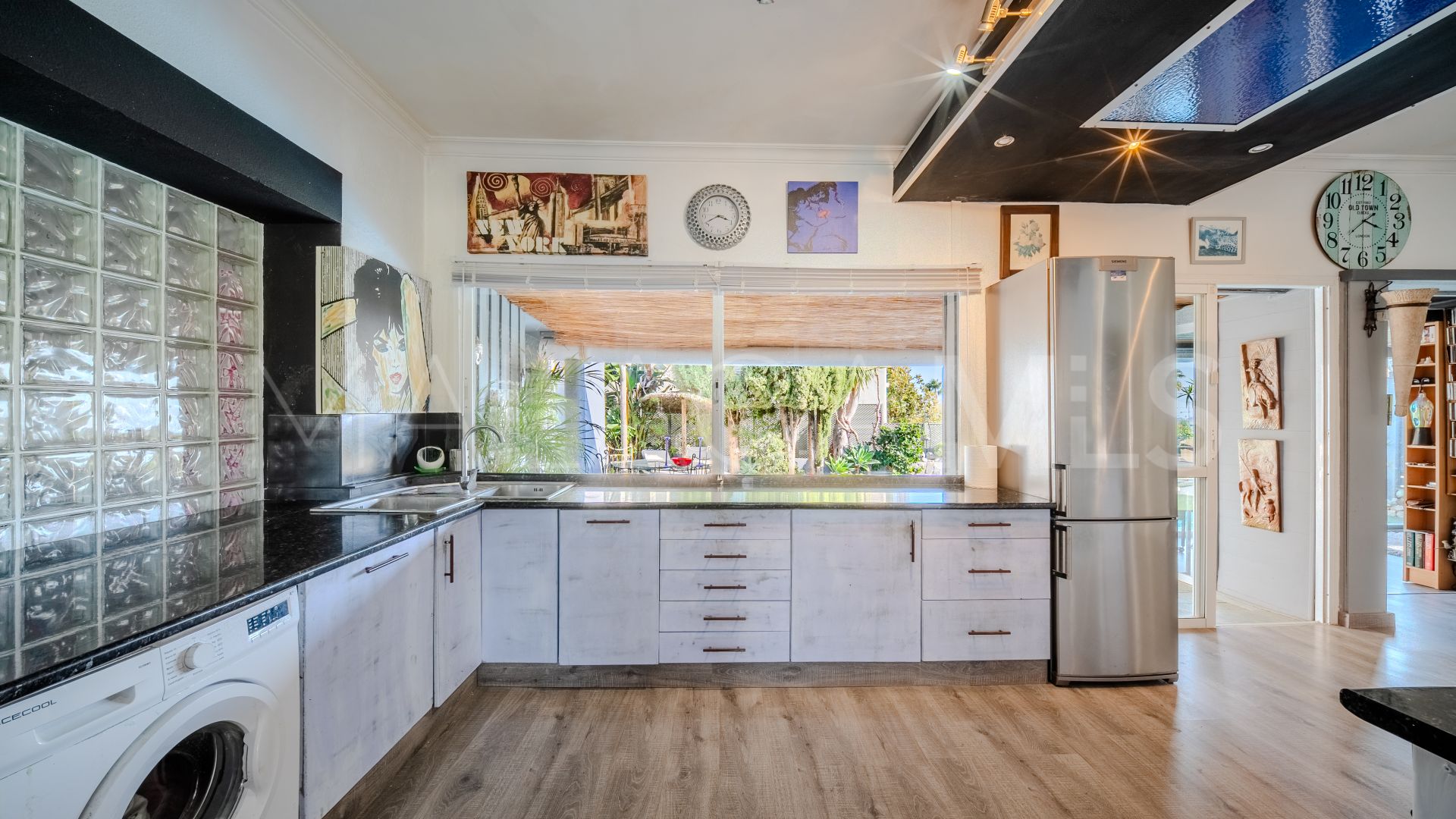 5 bedrooms villa in Estepona Golf for sale