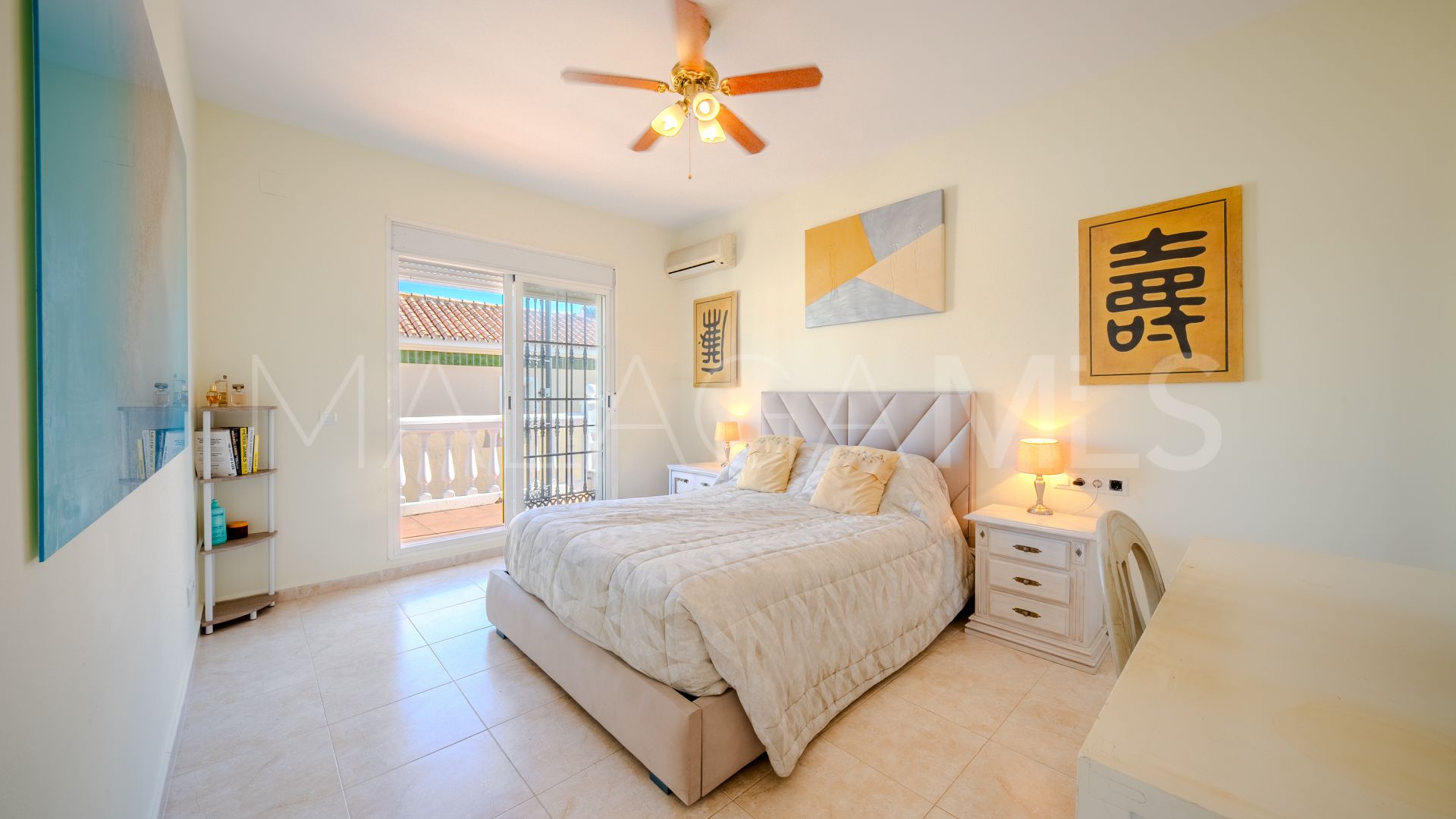 Hus i byn for sale in Hacienda Guadalupe