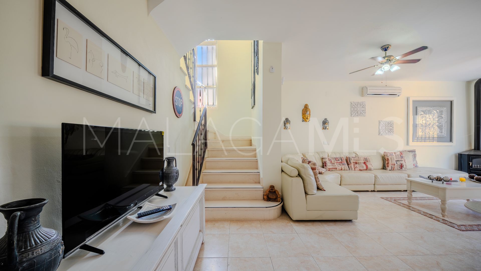 Hus i byn for sale in Hacienda Guadalupe