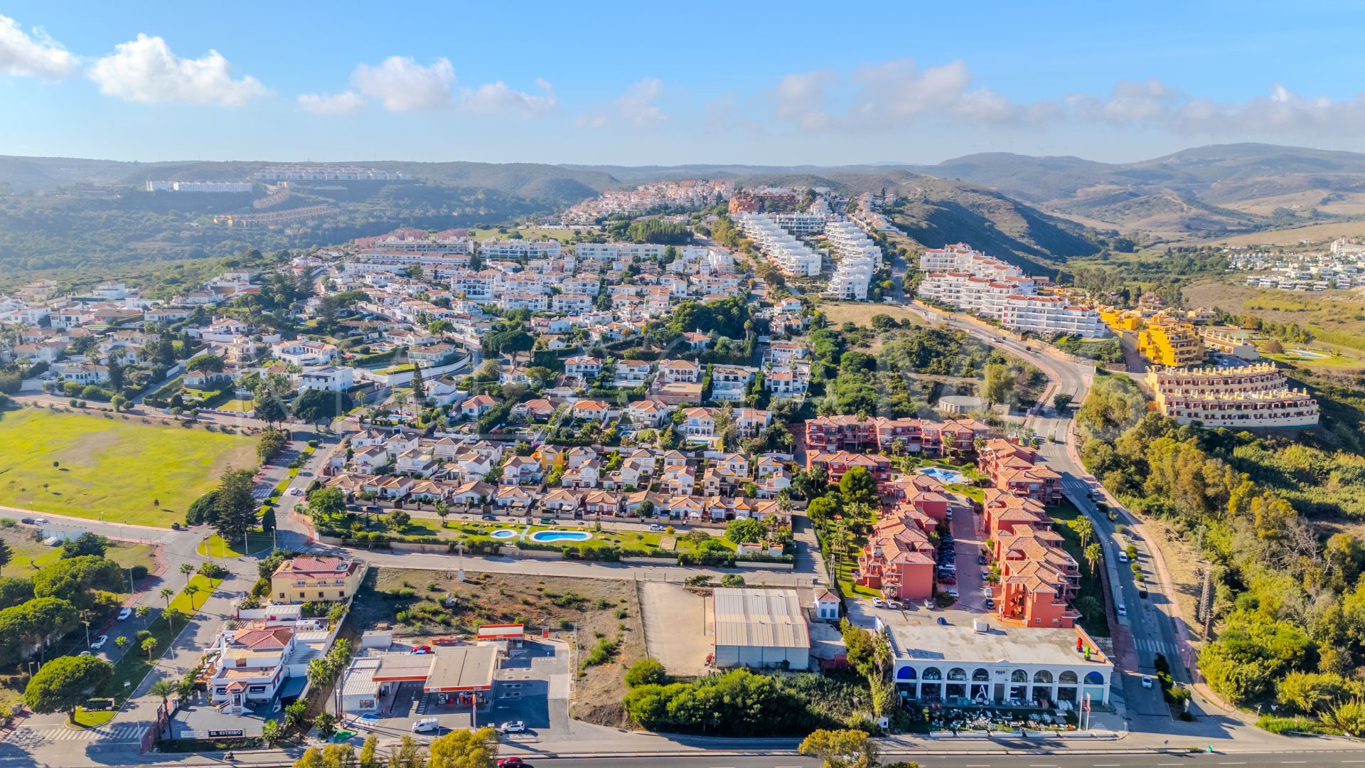 Hus i byn for sale in Hacienda Guadalupe