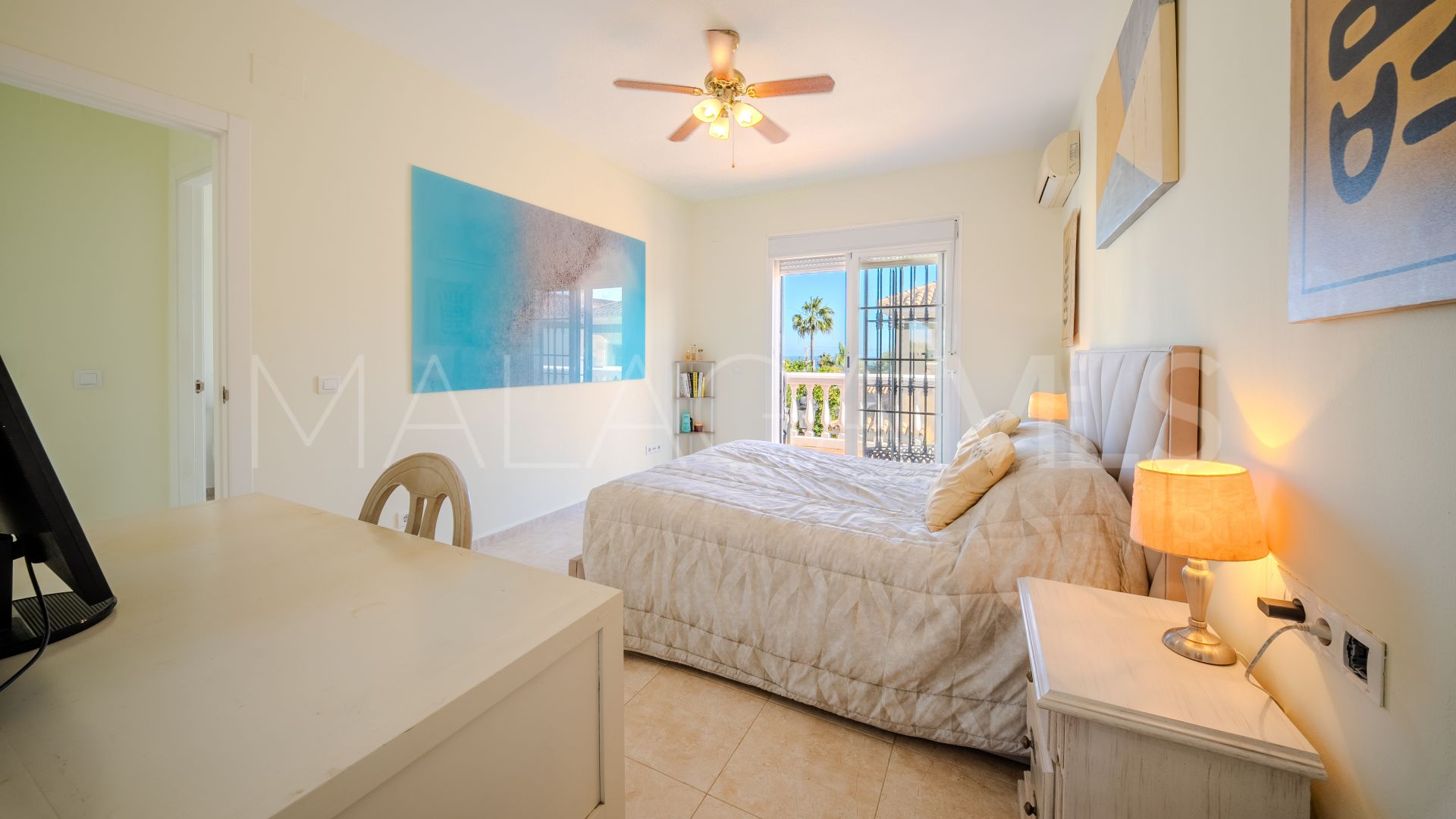 Hus i byn for sale in Hacienda Guadalupe