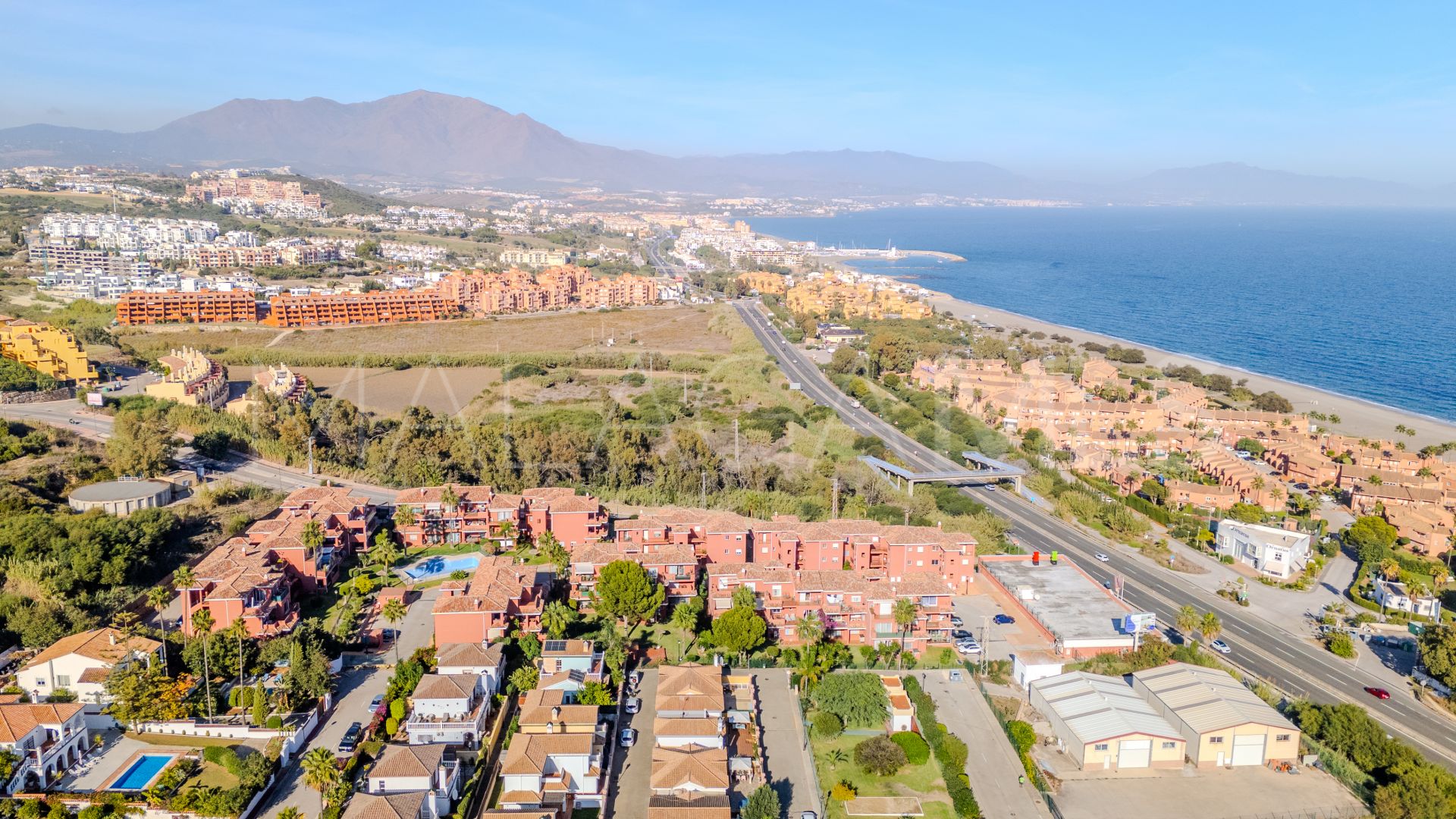 Hus i byn for sale in Hacienda Guadalupe