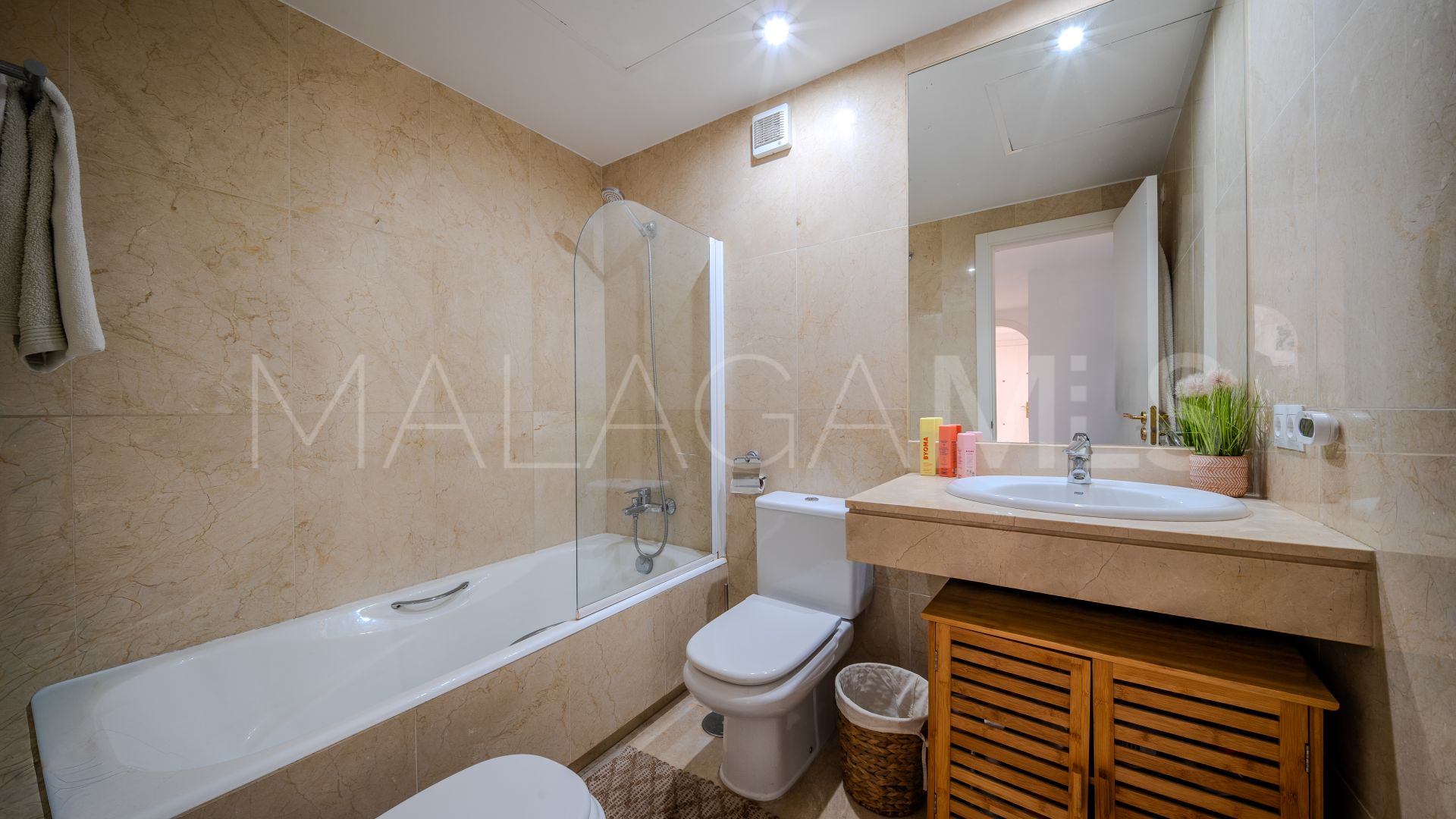 Apartamento planta baja for sale in Los Granados de Duquesa with 3 bedrooms