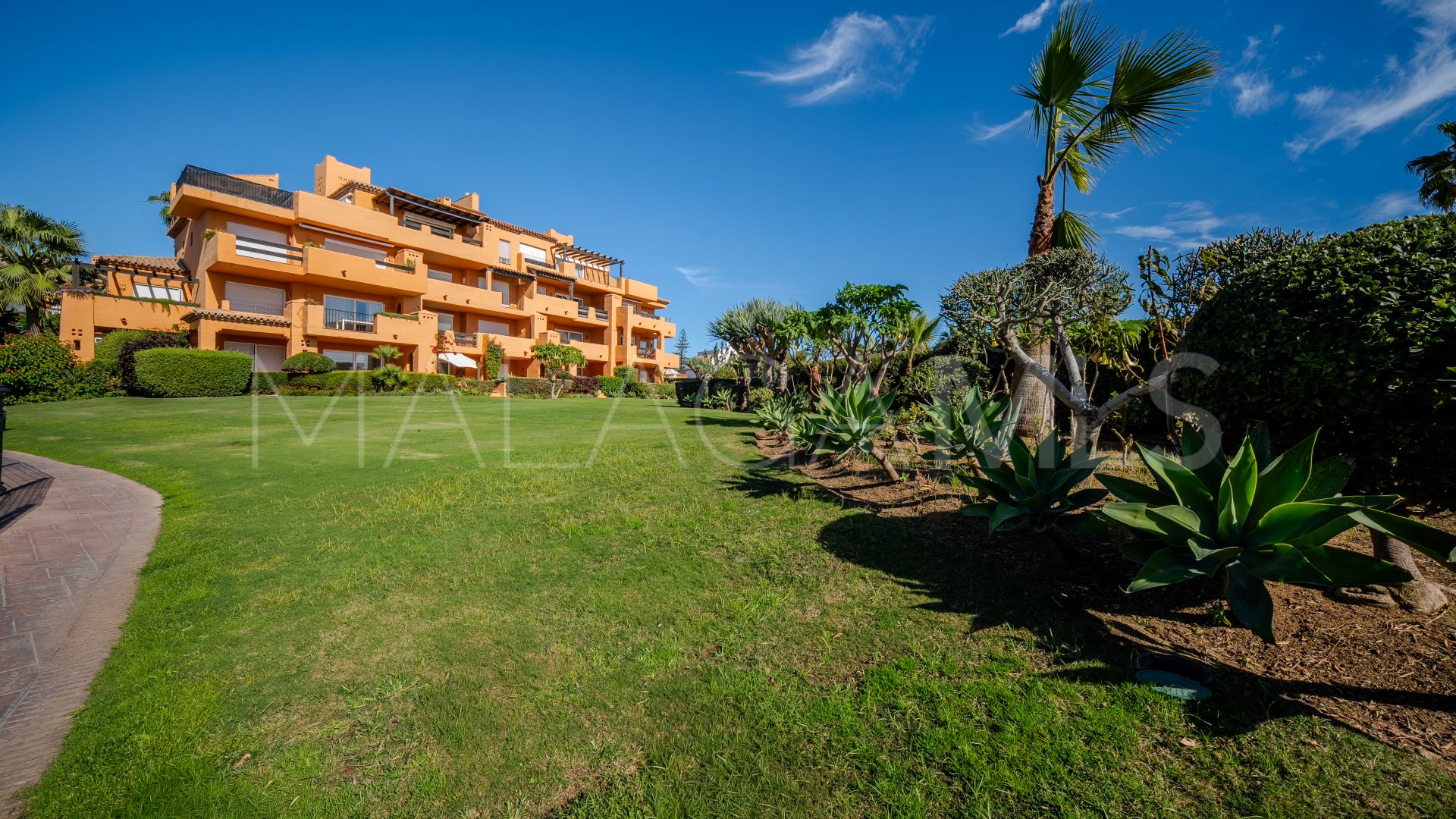 Apartamento planta baja for sale in Los Granados de Duquesa with 3 bedrooms