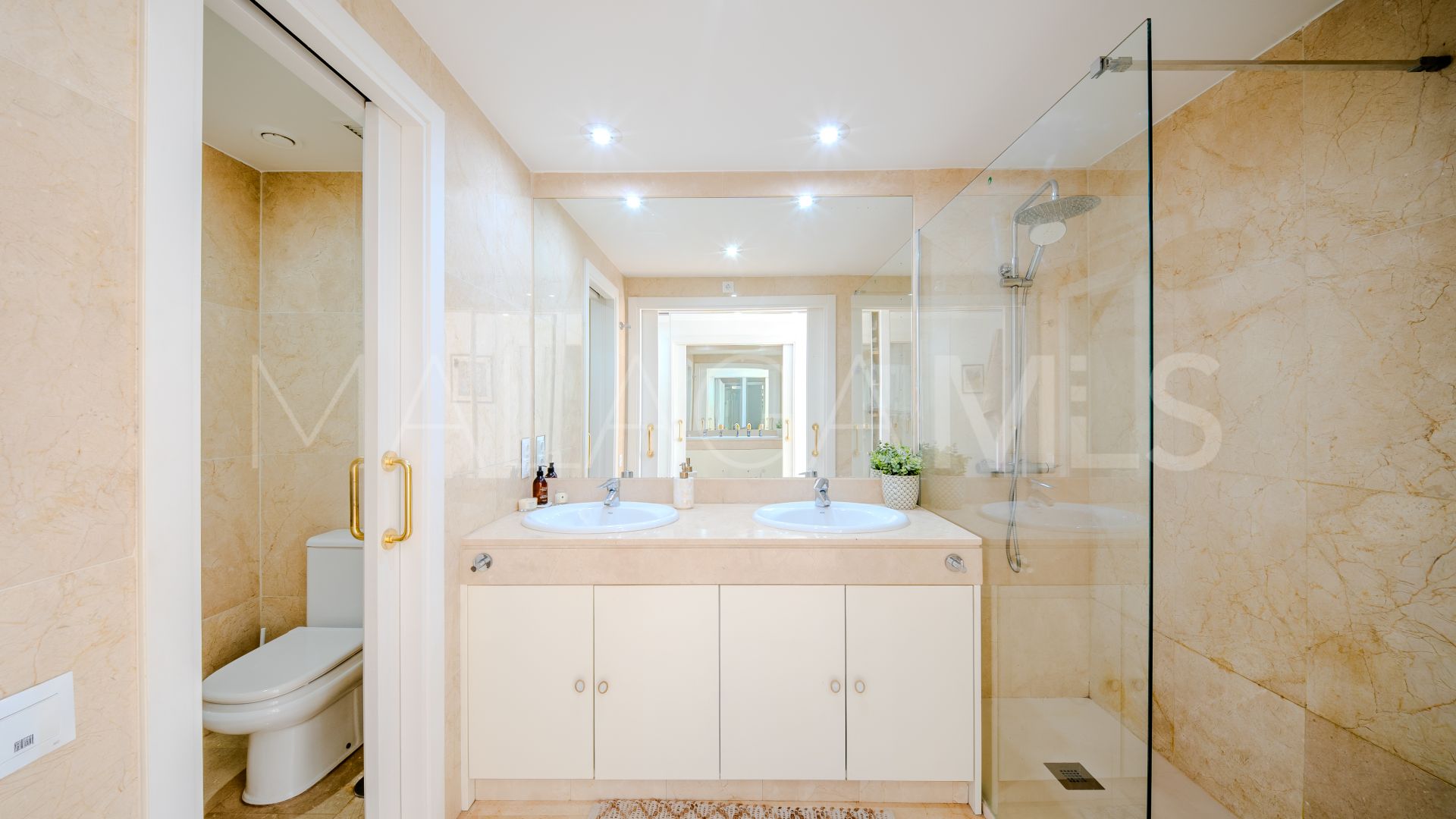 Apartamento planta baja for sale in Los Granados de Duquesa with 3 bedrooms