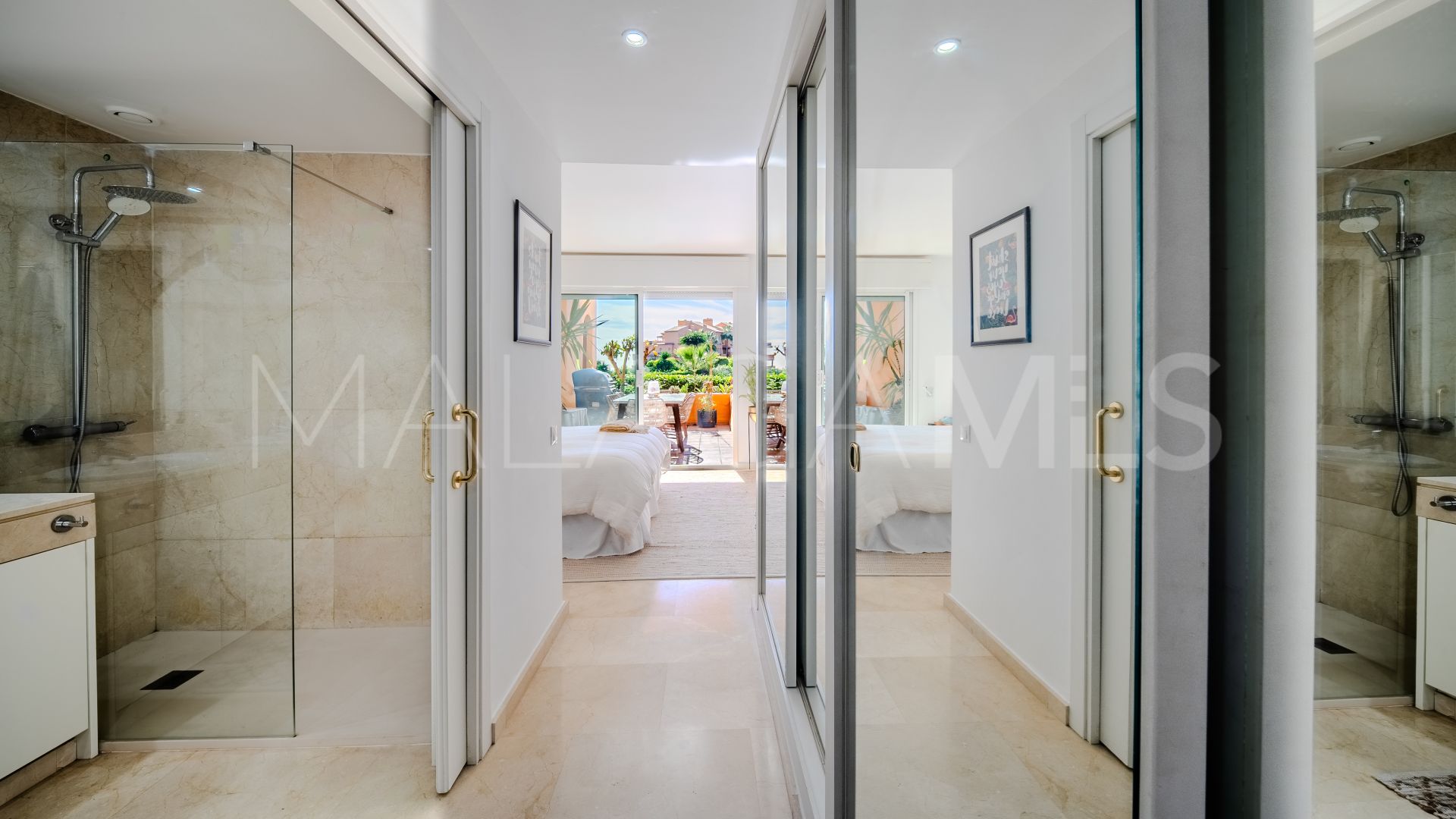 Apartamento planta baja for sale in Los Granados de Duquesa with 3 bedrooms