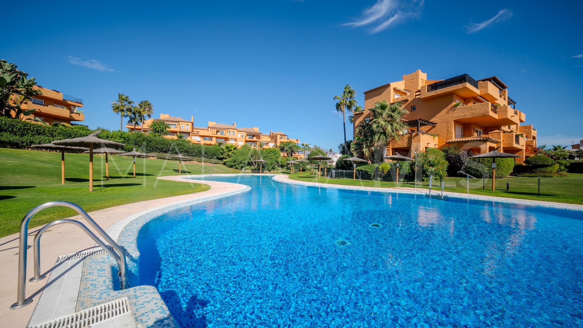 Apartamento planta baja for sale in Los Granados de Duquesa with 3 bedrooms