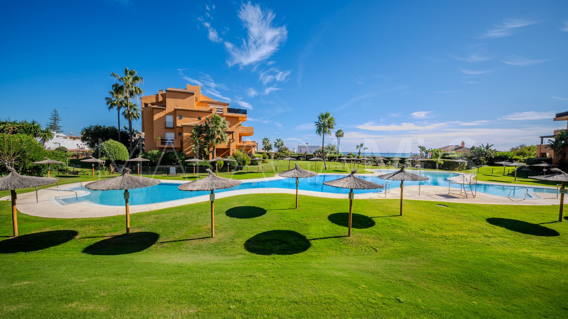 Apartamento planta baja for sale in Los Granados de Duquesa with 3 bedrooms