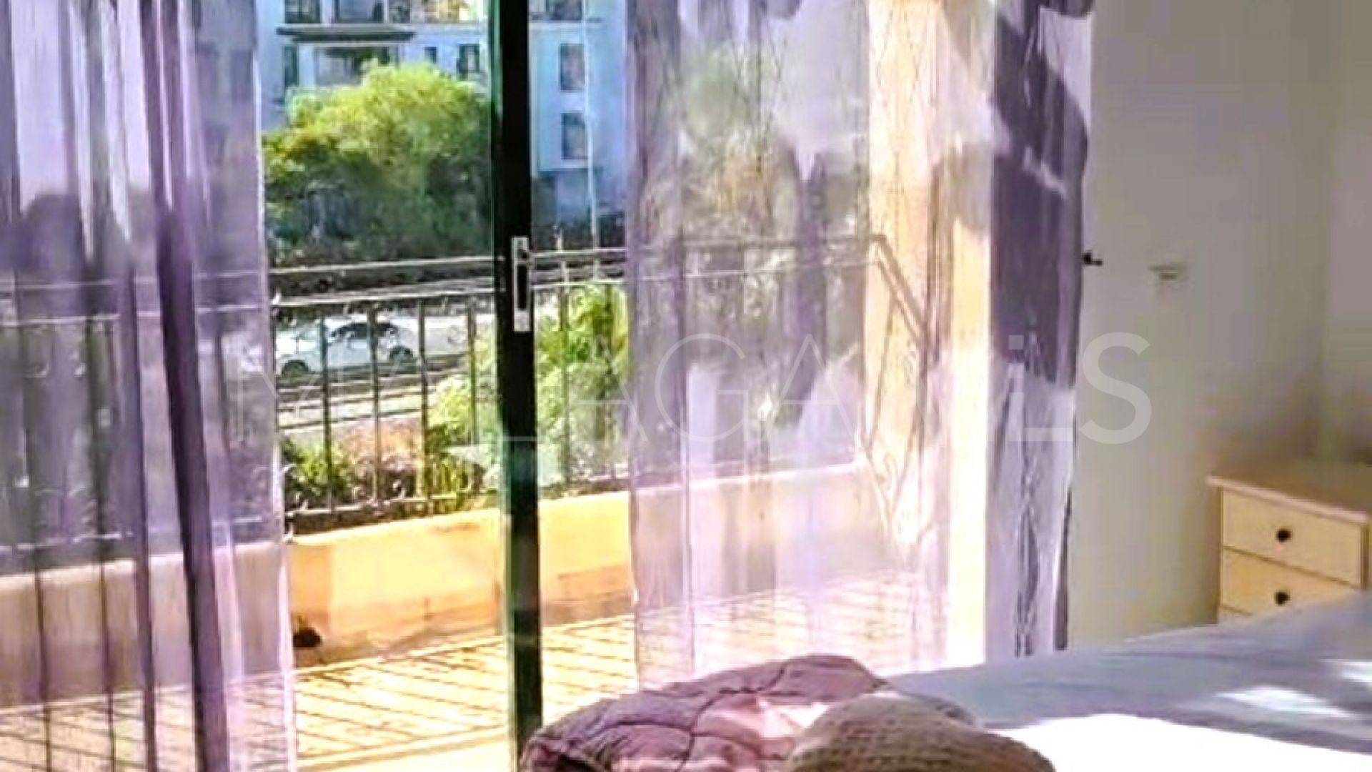 Duplex penthouse for sale in La Duquesa
