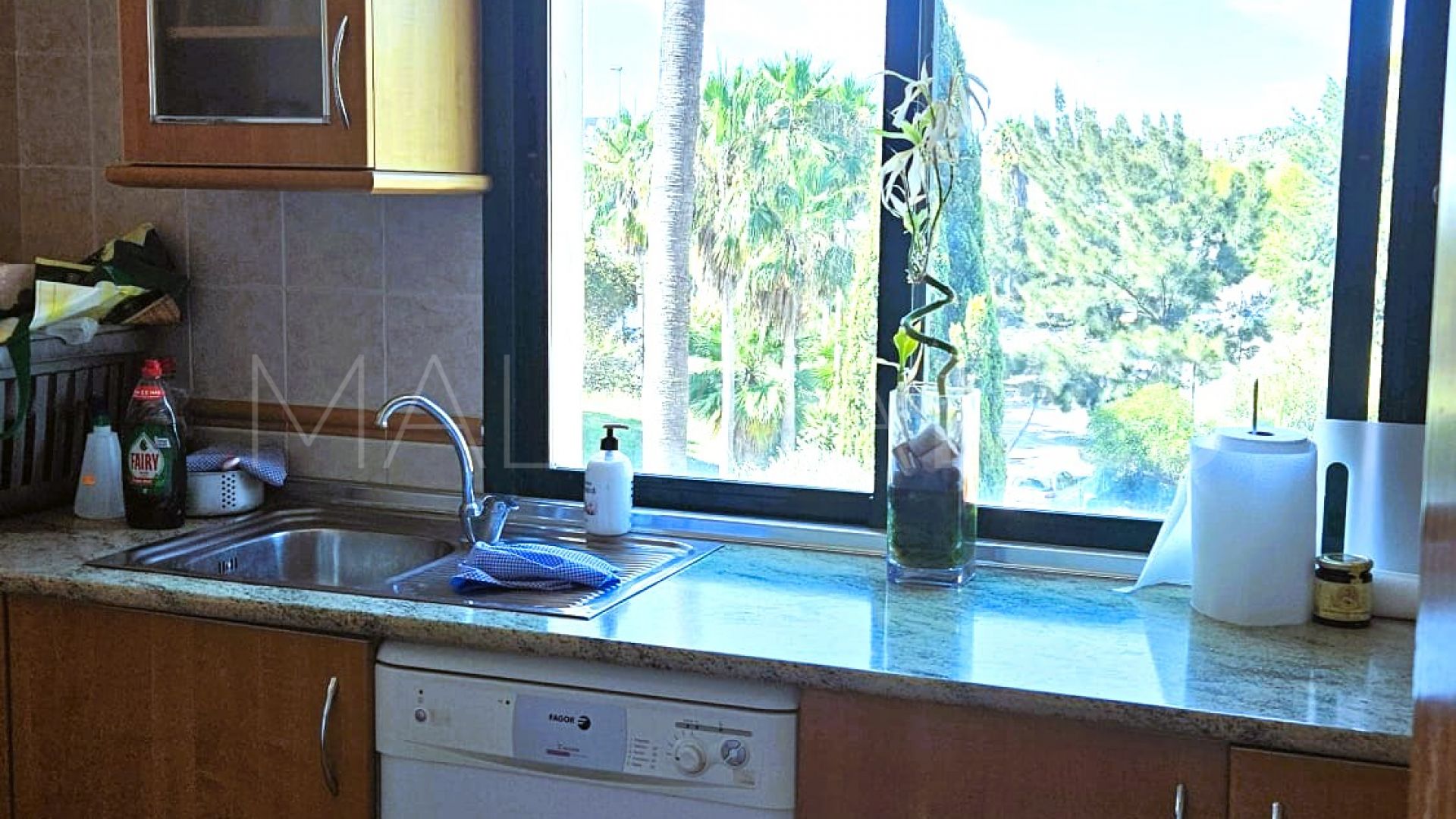 Duplex penthouse for sale in La Duquesa