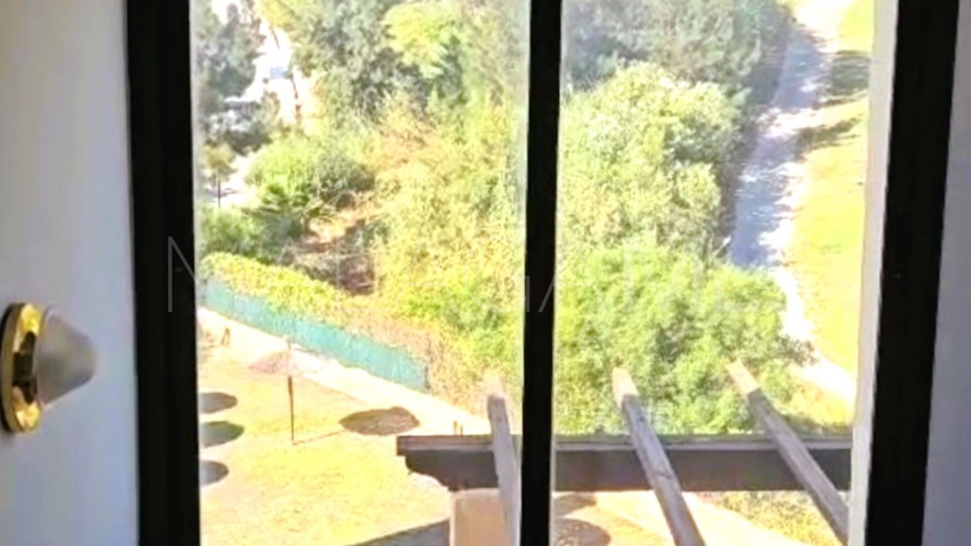 Duplex penthouse for sale in La Duquesa