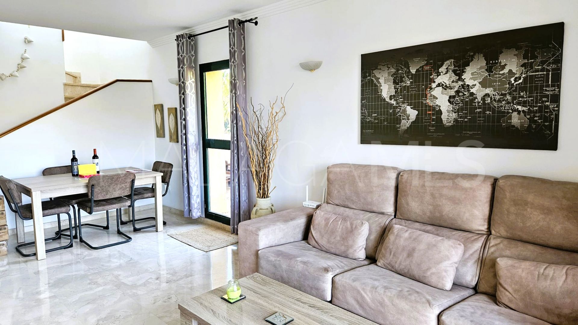 Duplex penthouse for sale in La Duquesa