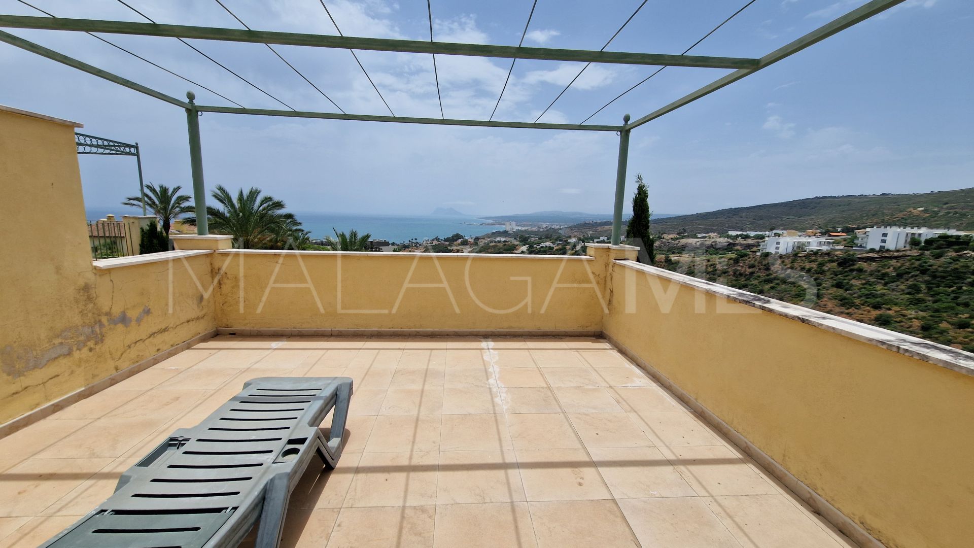 For sale Bahia de las Rocas duplex penthouse