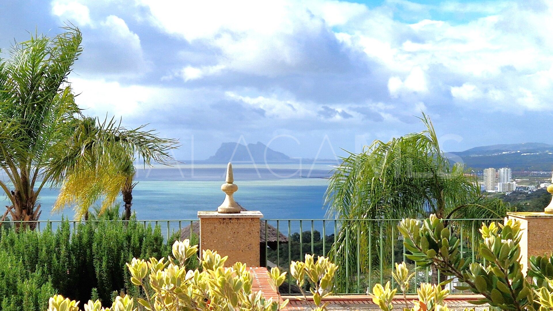 For sale Bahia de las Rocas duplex penthouse