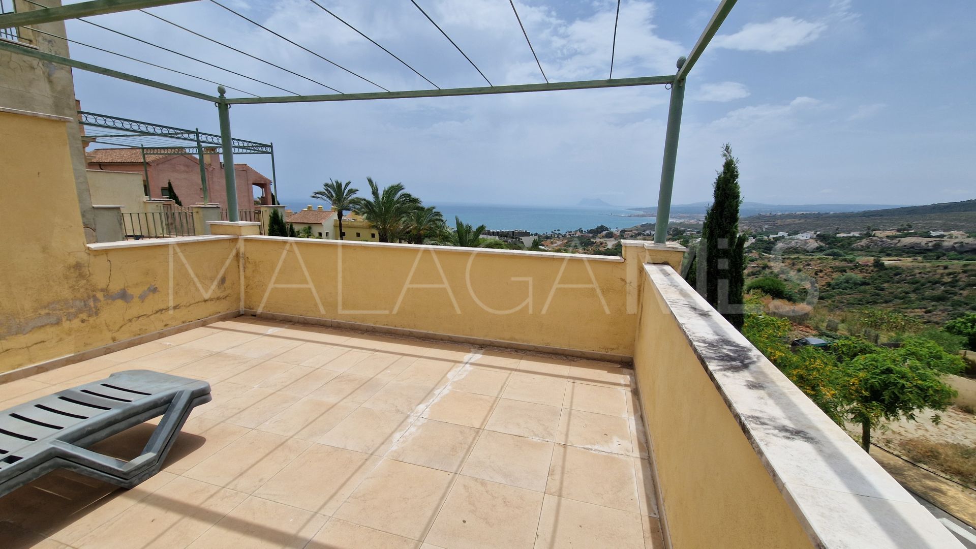 For sale Bahia de las Rocas duplex penthouse