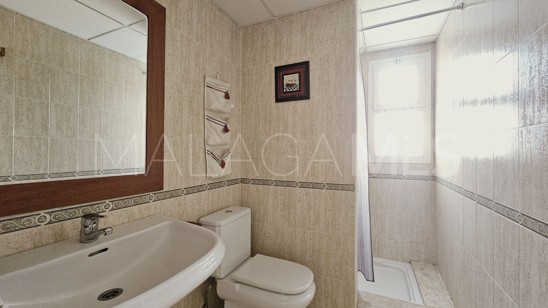 For sale Calahonda apartment with 2 bedrooms