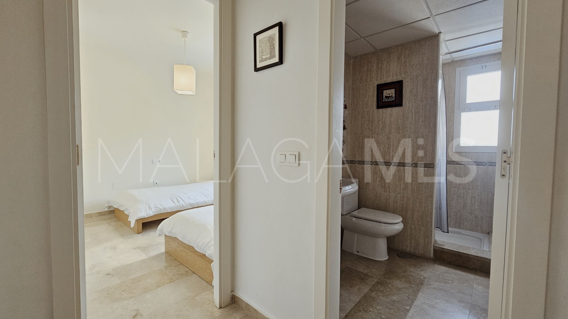 For sale Calahonda apartment with 2 bedrooms