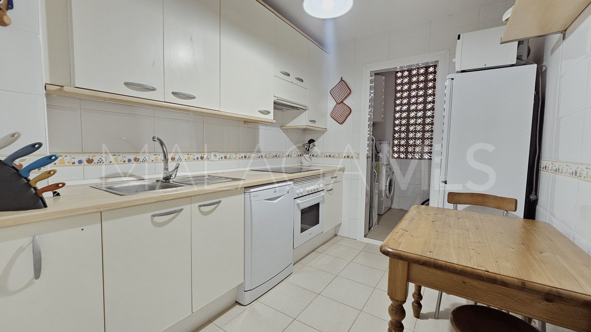 For sale Calahonda apartment with 2 bedrooms